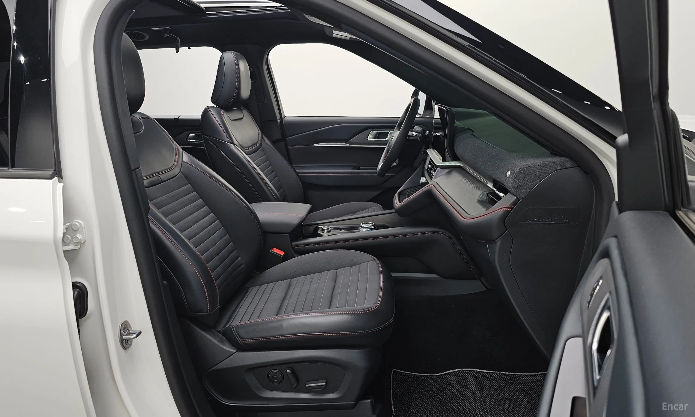 Ford Explorer 6th Generation превью 11