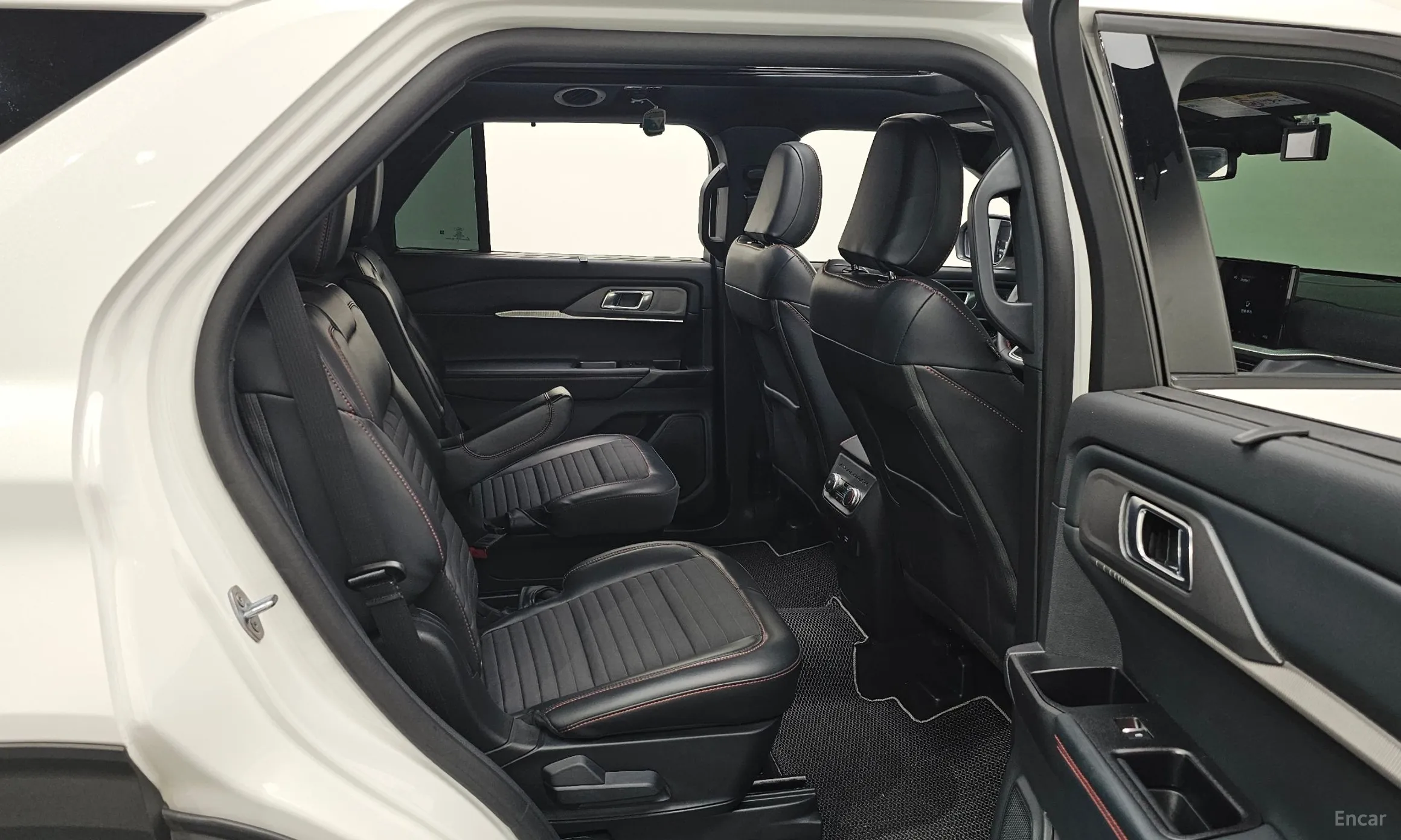 Ford Explorer 6th Generation превью 12
