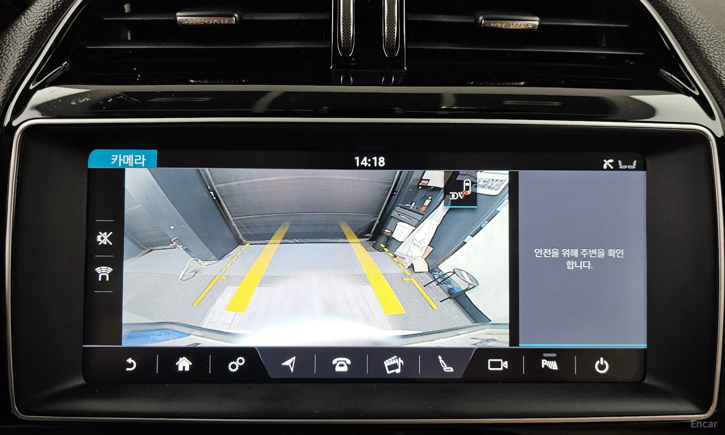 Jaguar F-PACE превью 15