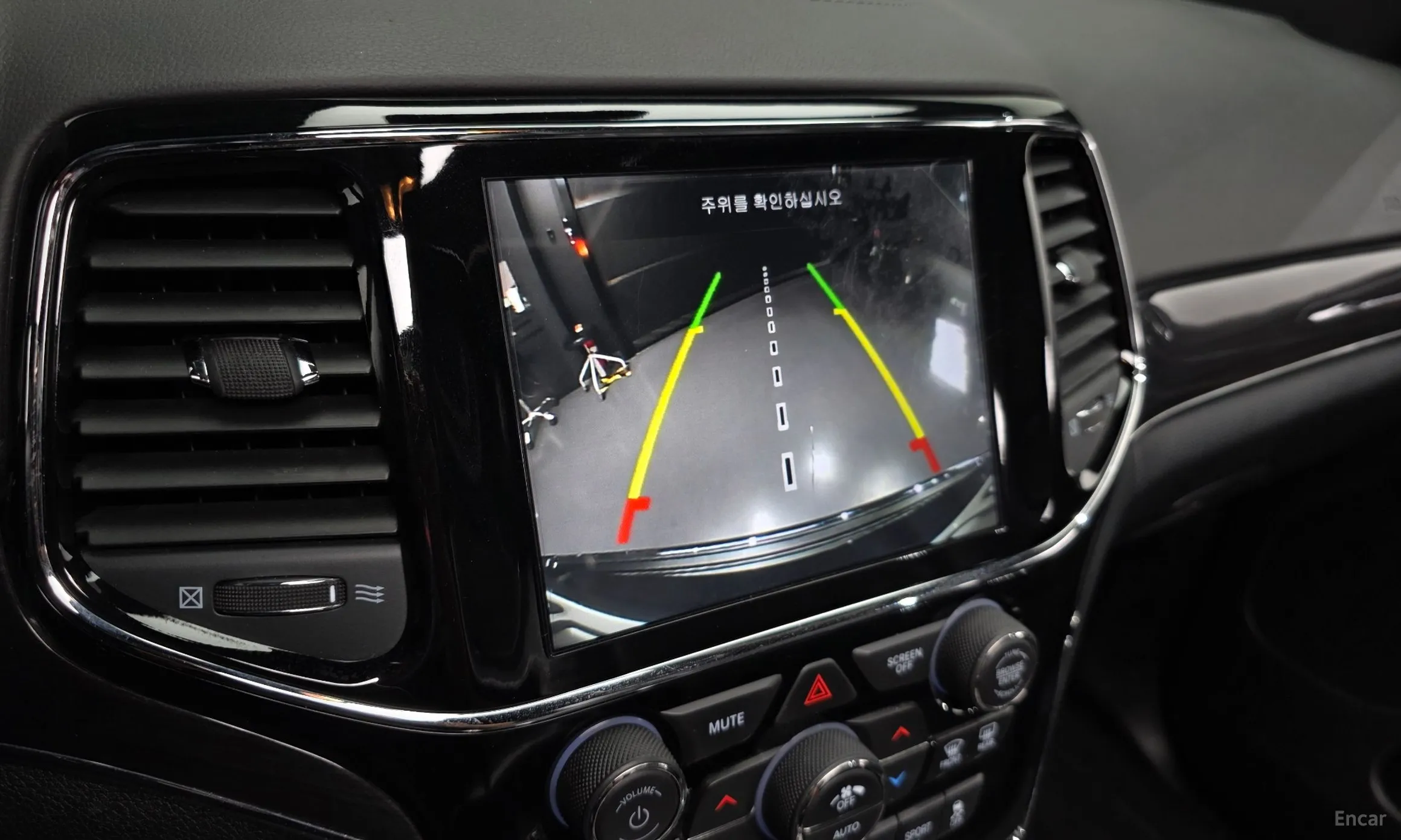 Jeep Grand Cherokee превью 15