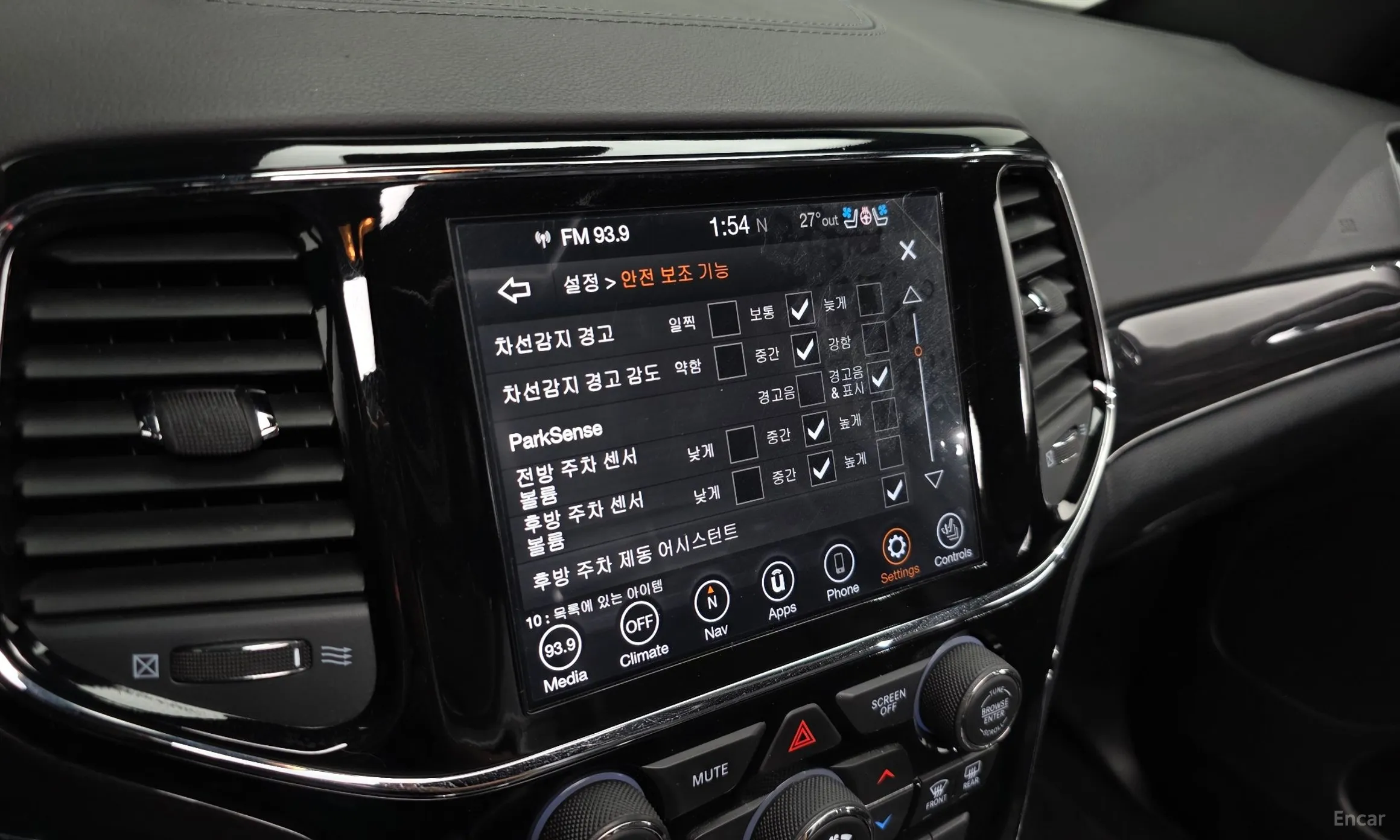 Jeep Grand Cherokee превью 16