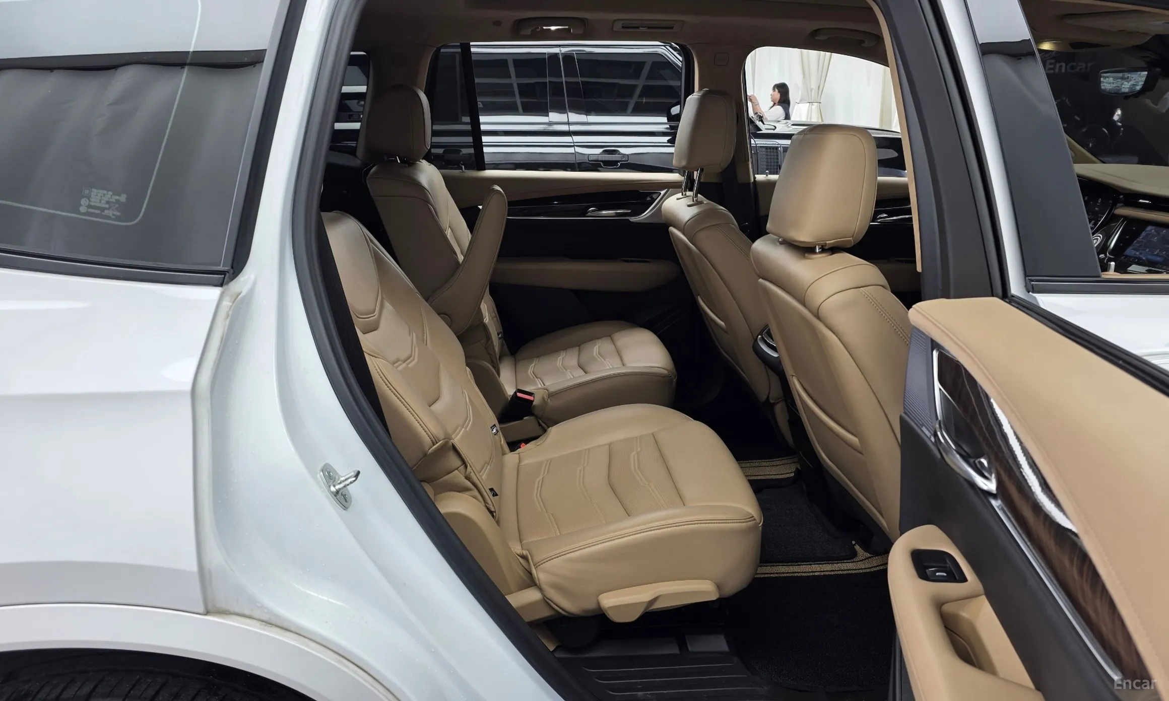 Cadillac XT6 превью 12