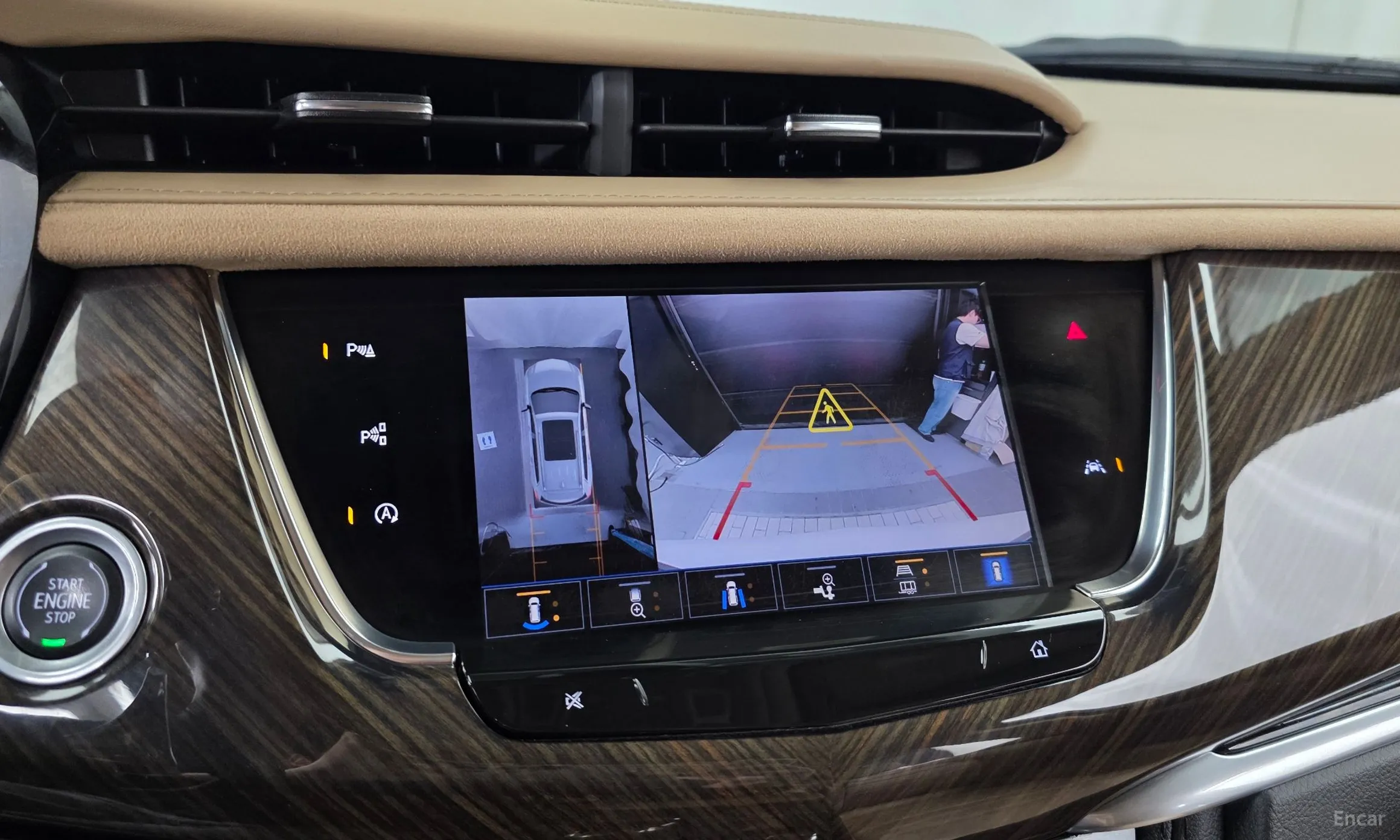 Cadillac XT6 превью 15
