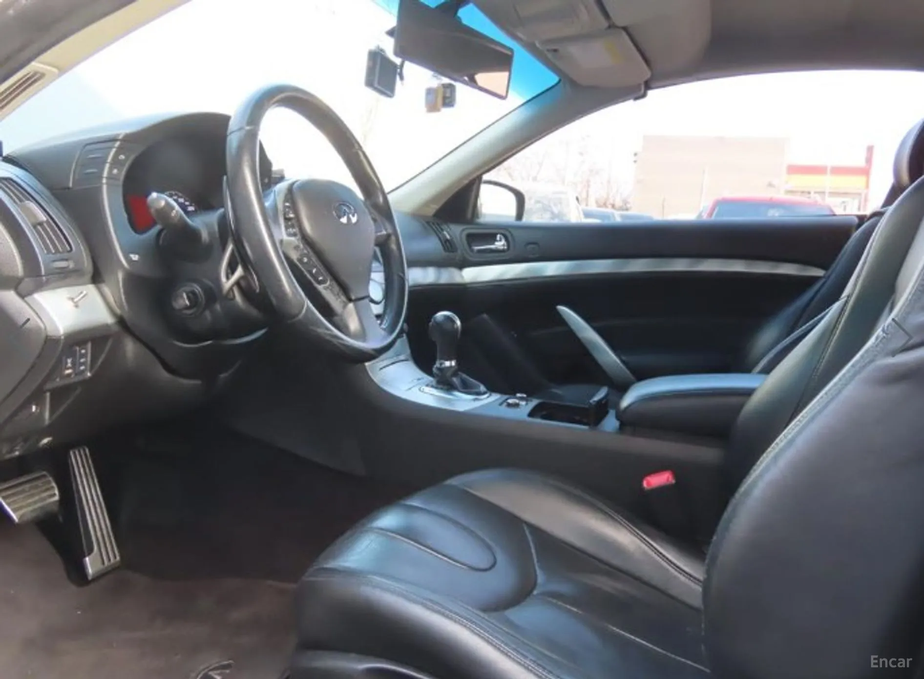 Infiniti G37 превью 16