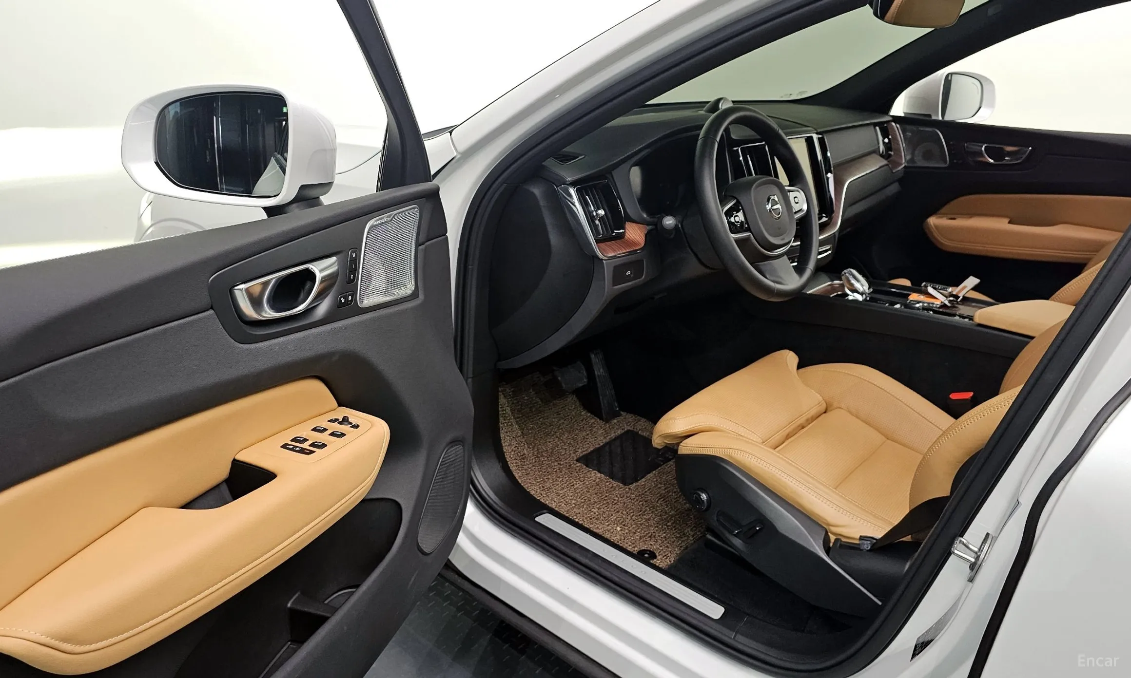 Volvo XC60 Gen 2 превью 10
