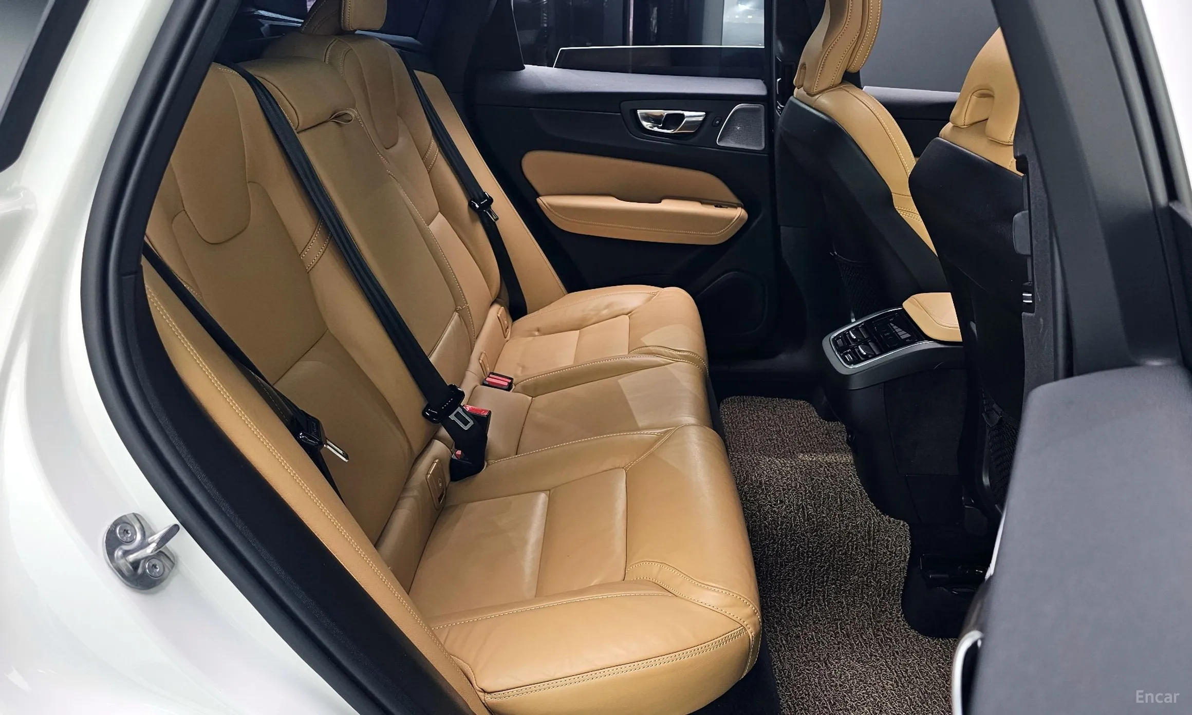 Volvo XC60 Gen 2 превью 11