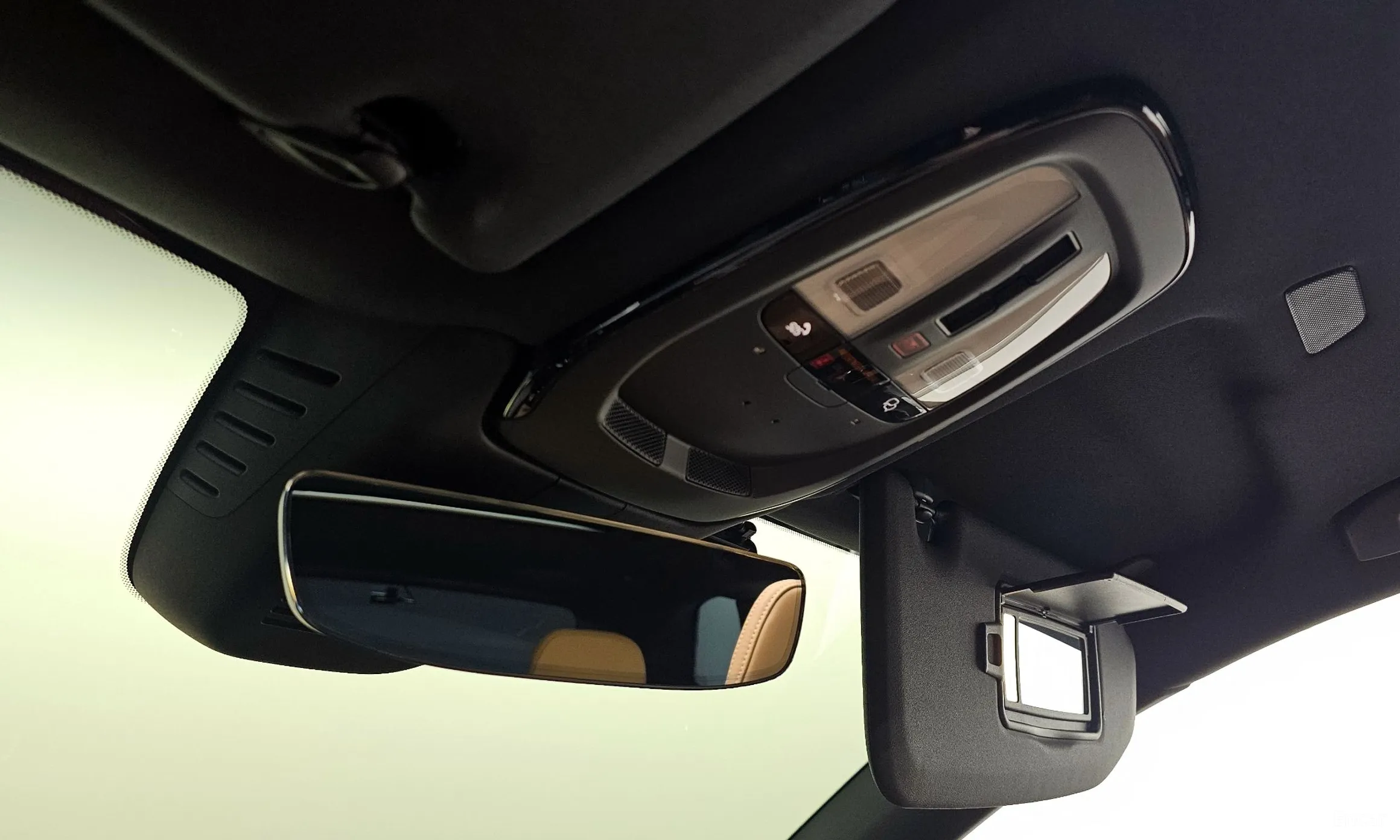 Volvo XC60 Gen 2 превью 20