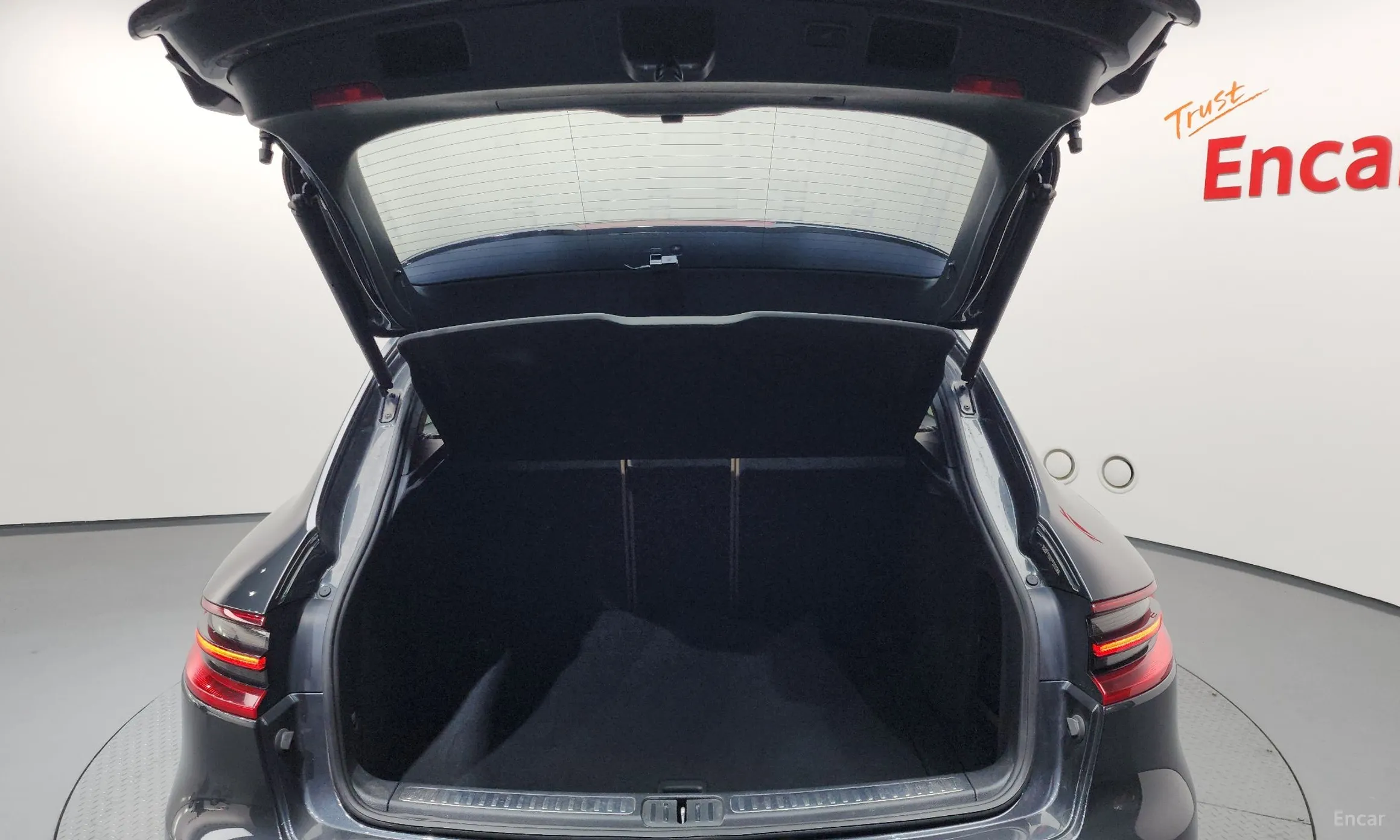 Porsche Macan превью 19