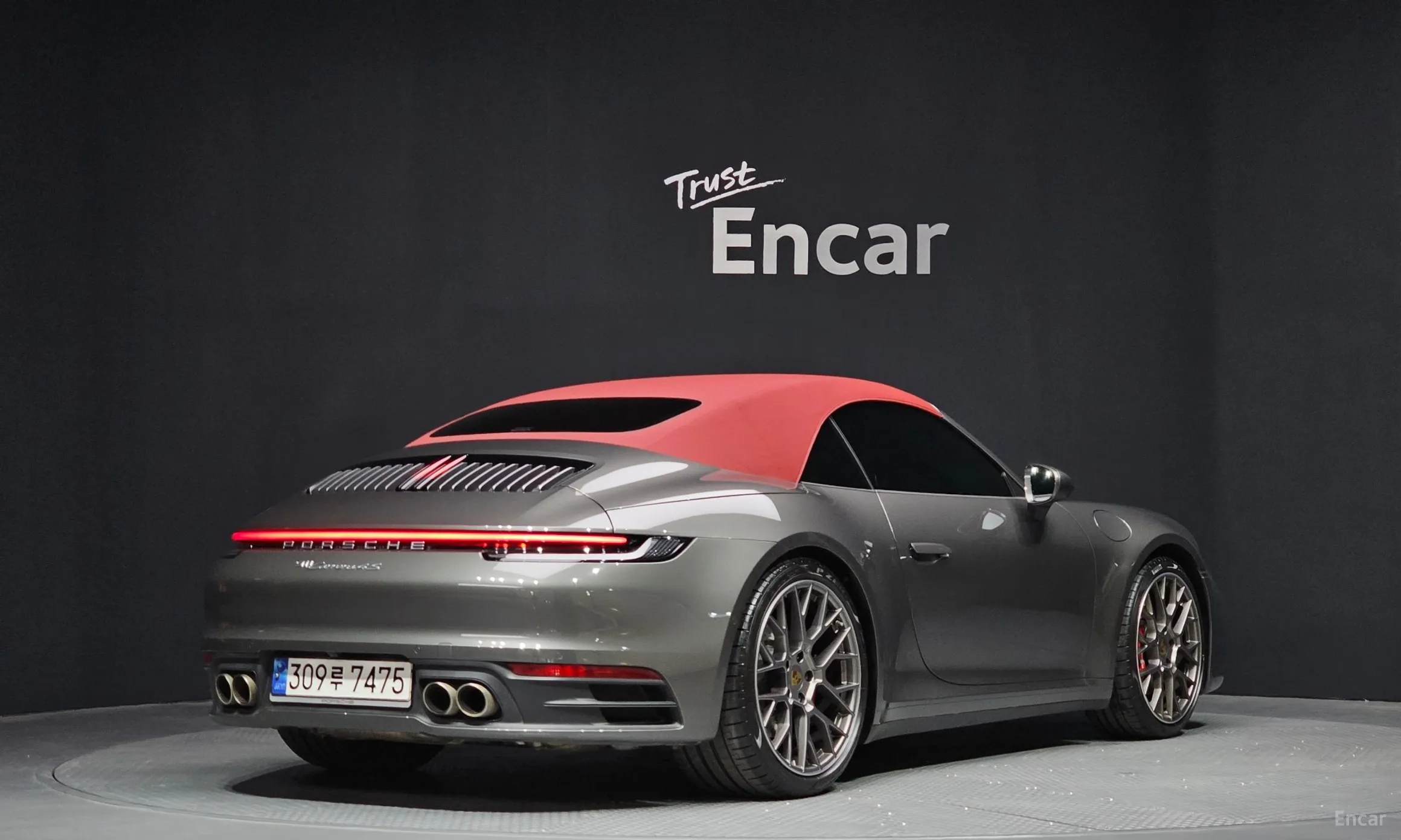 Porsche 911 (992)