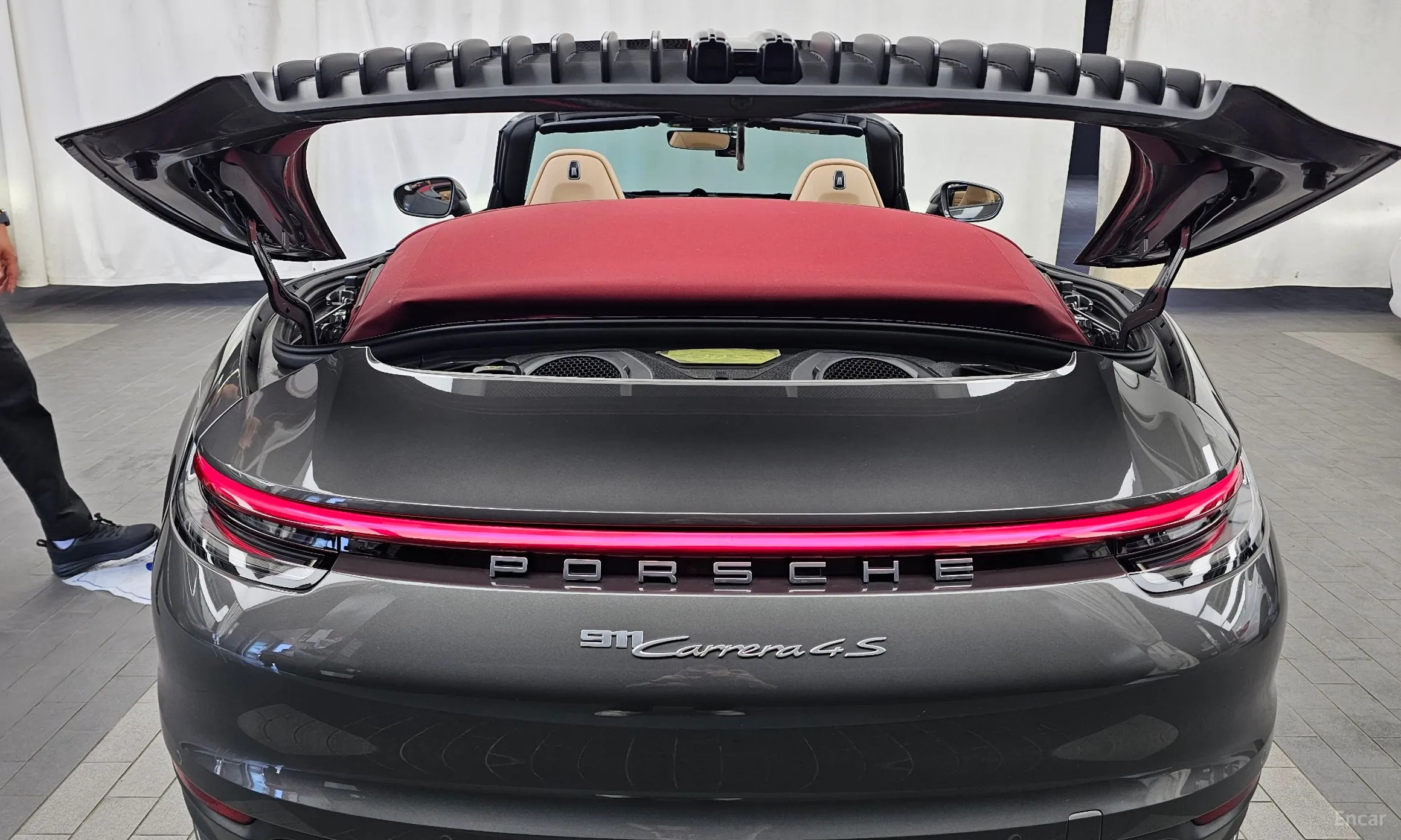 Porsche 911 (992) превью 20
