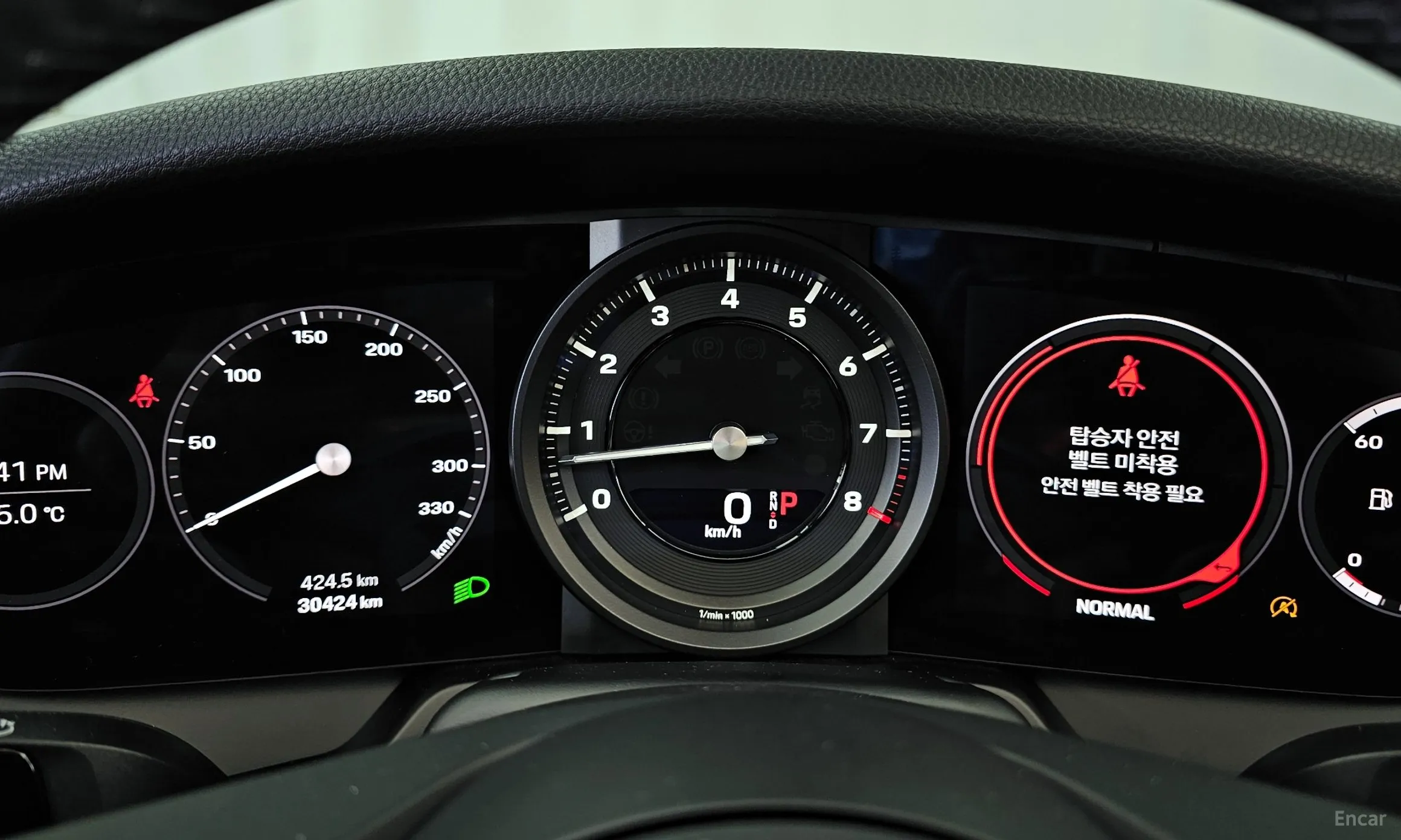 Porsche 911 (992) превью 8