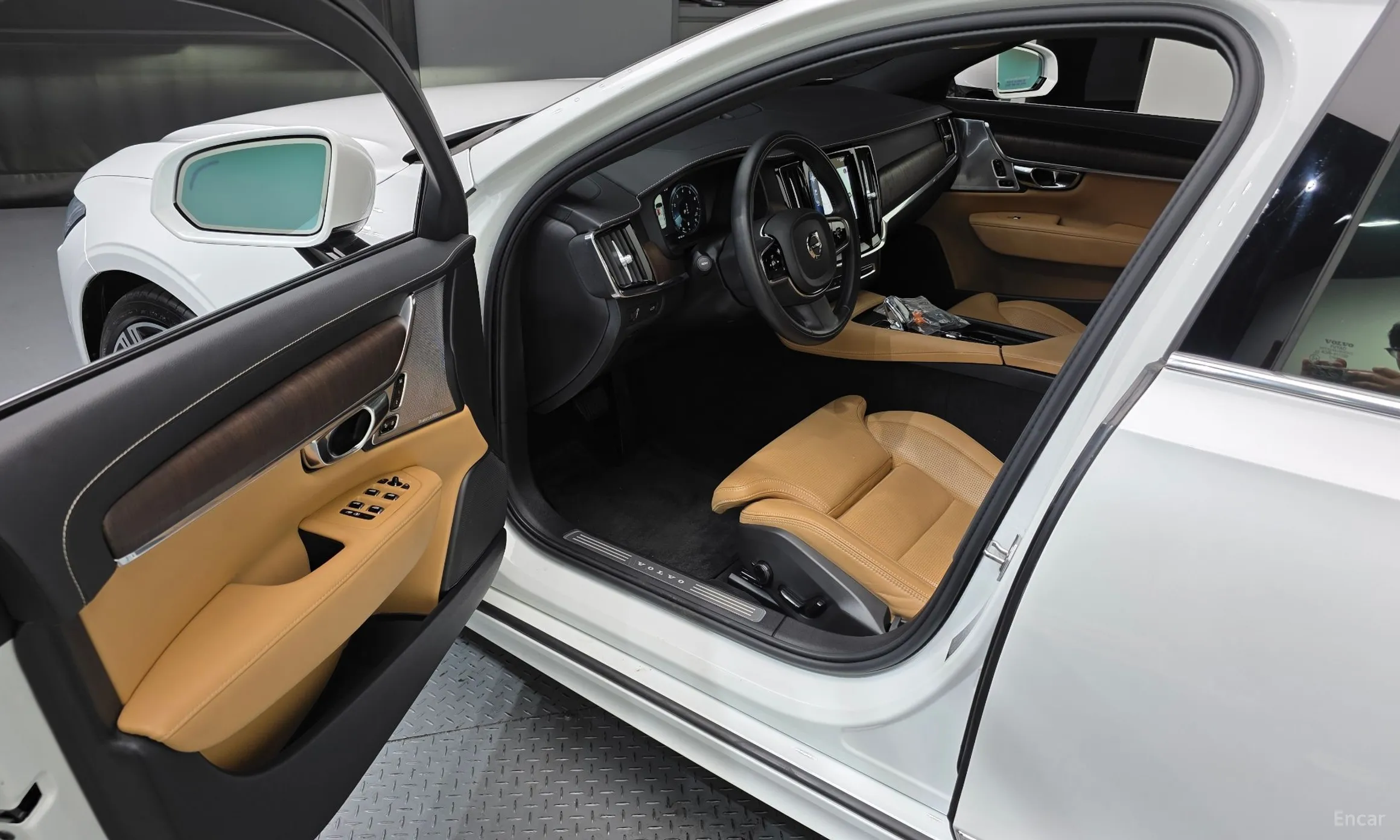 Volvo S90 превью 10