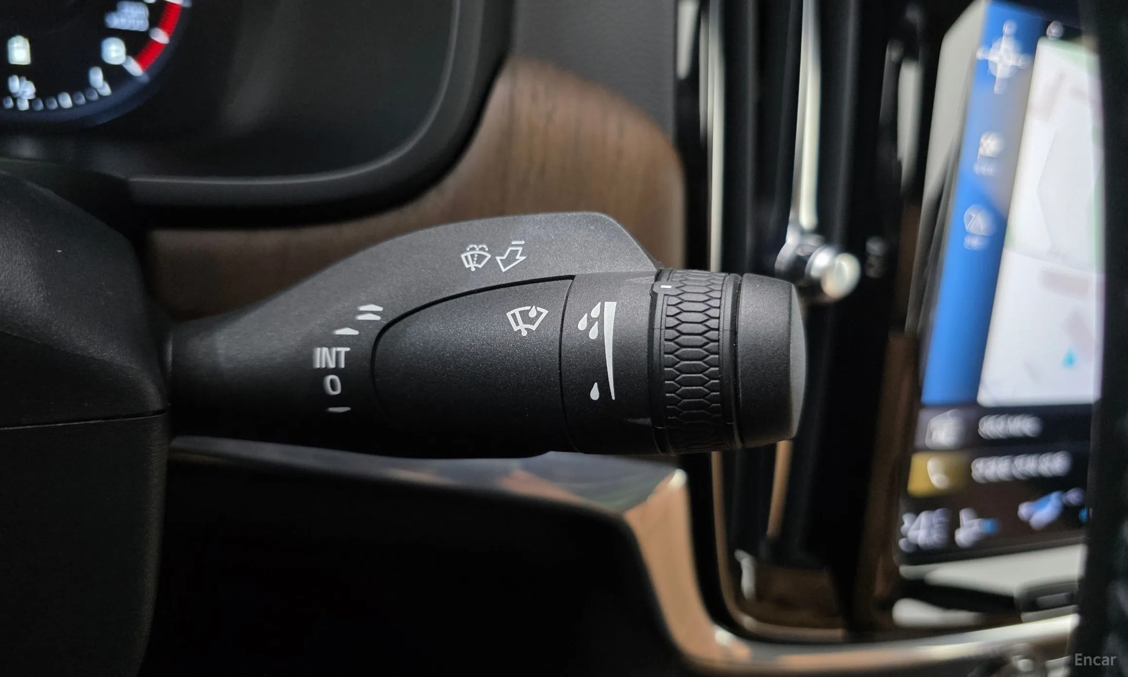 Volvo S90 превью 17