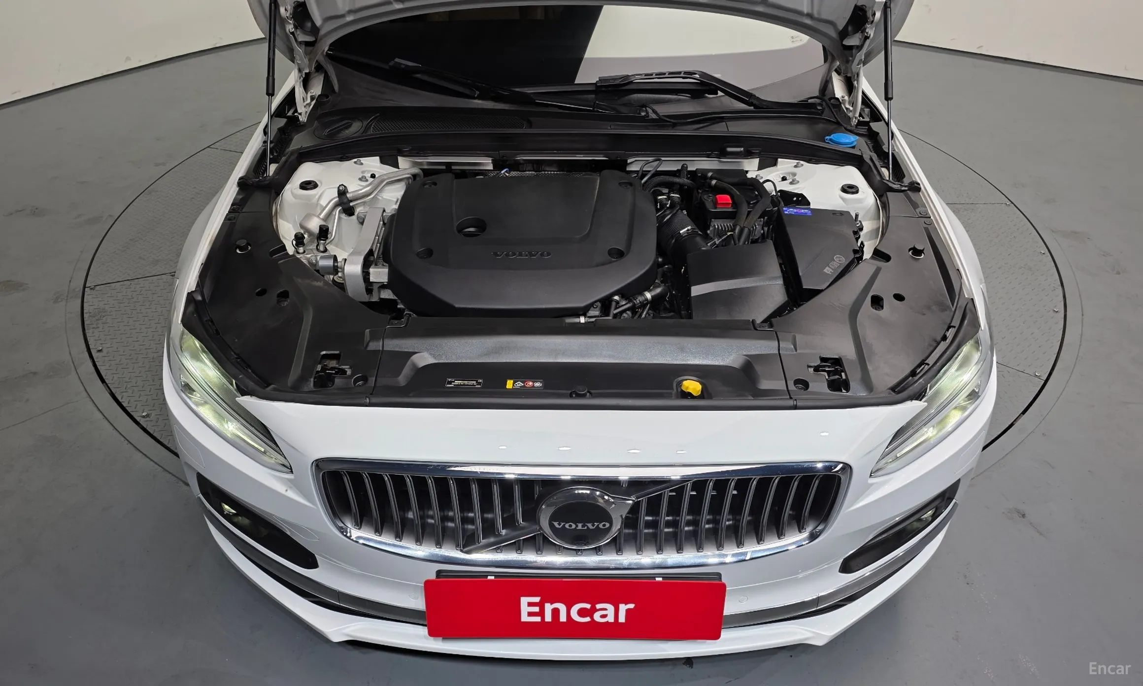 Volvo S90 превью 6