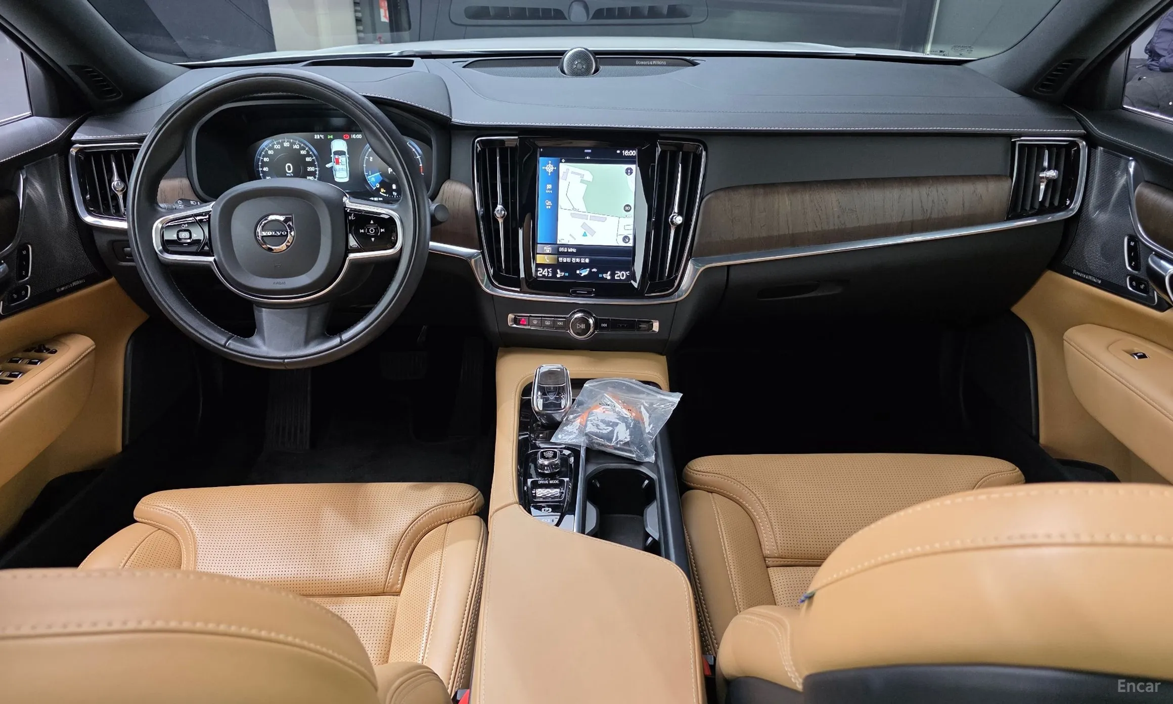 Volvo S90 превью 7