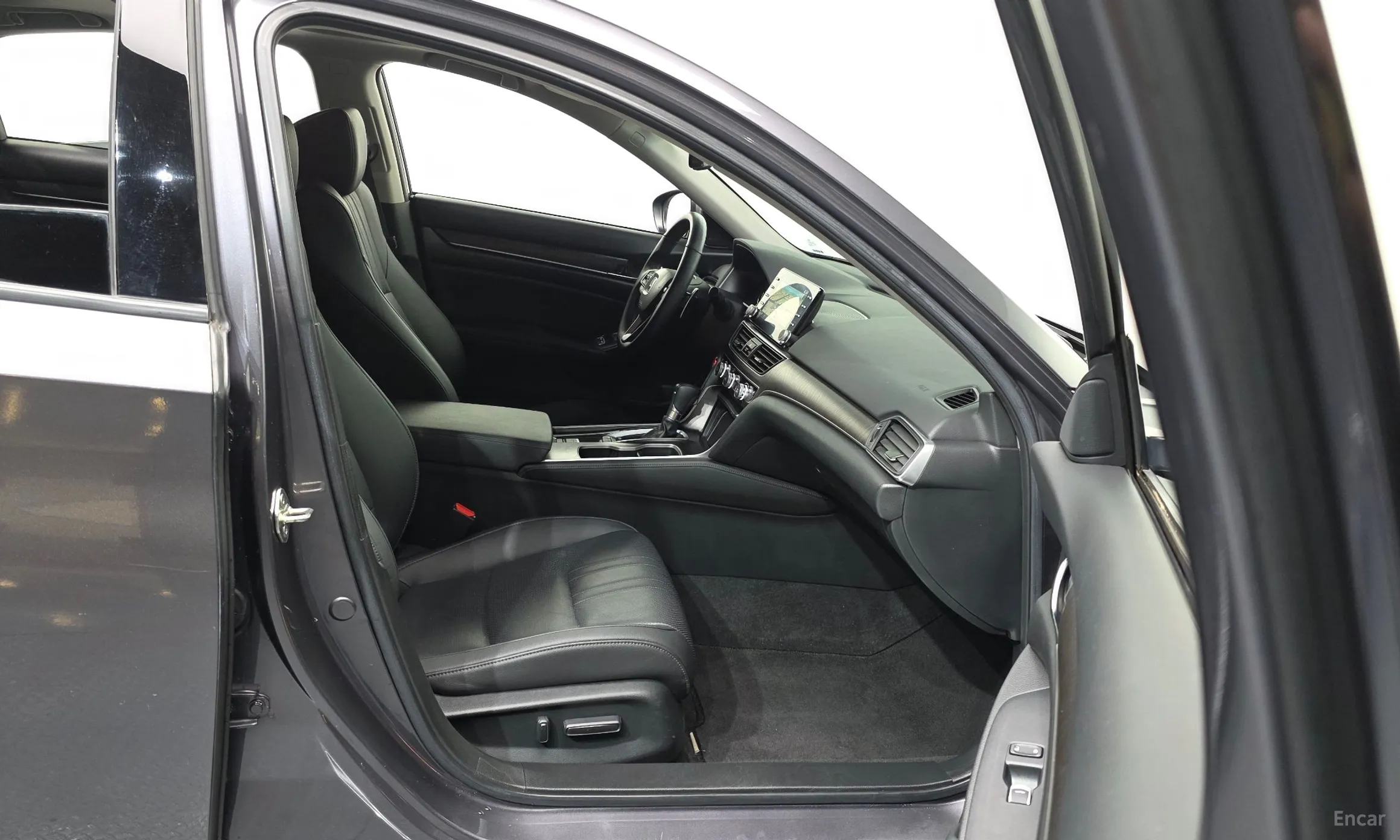 Honda Accord 10th Generation превью 11