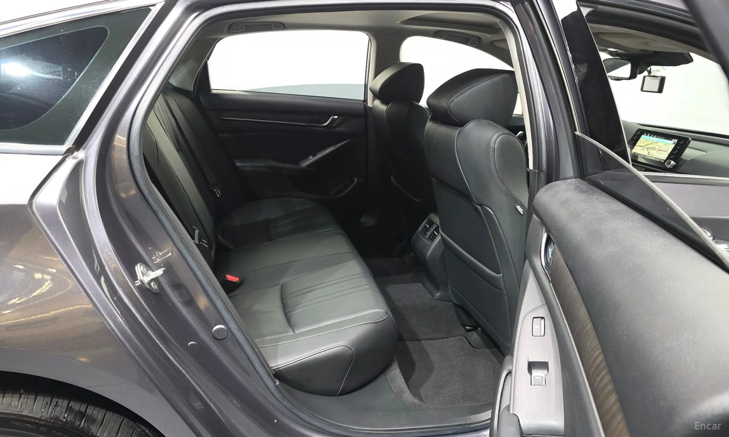 Honda Accord 10th Generation превью 12