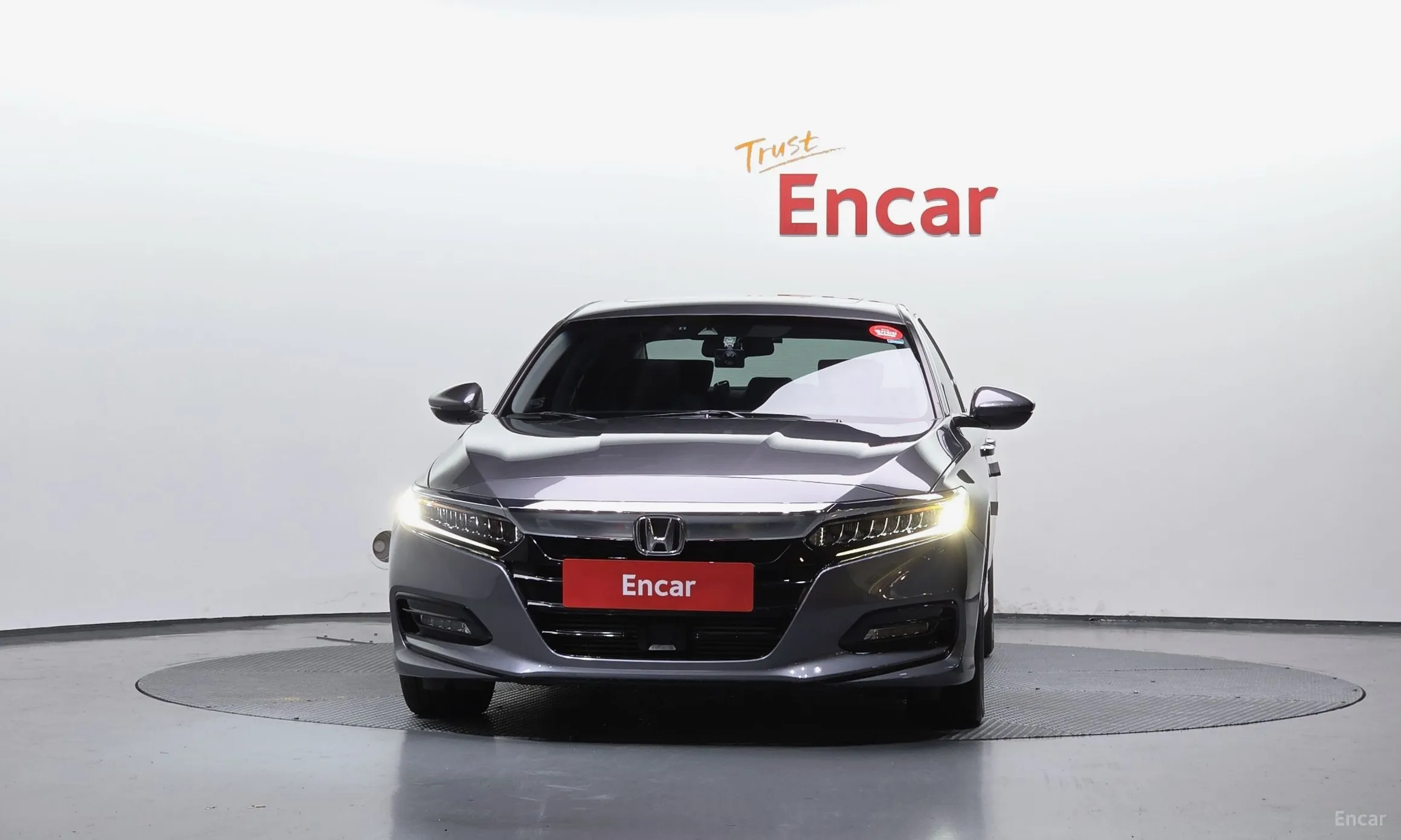 Honda Accord 10th Generation превью 3