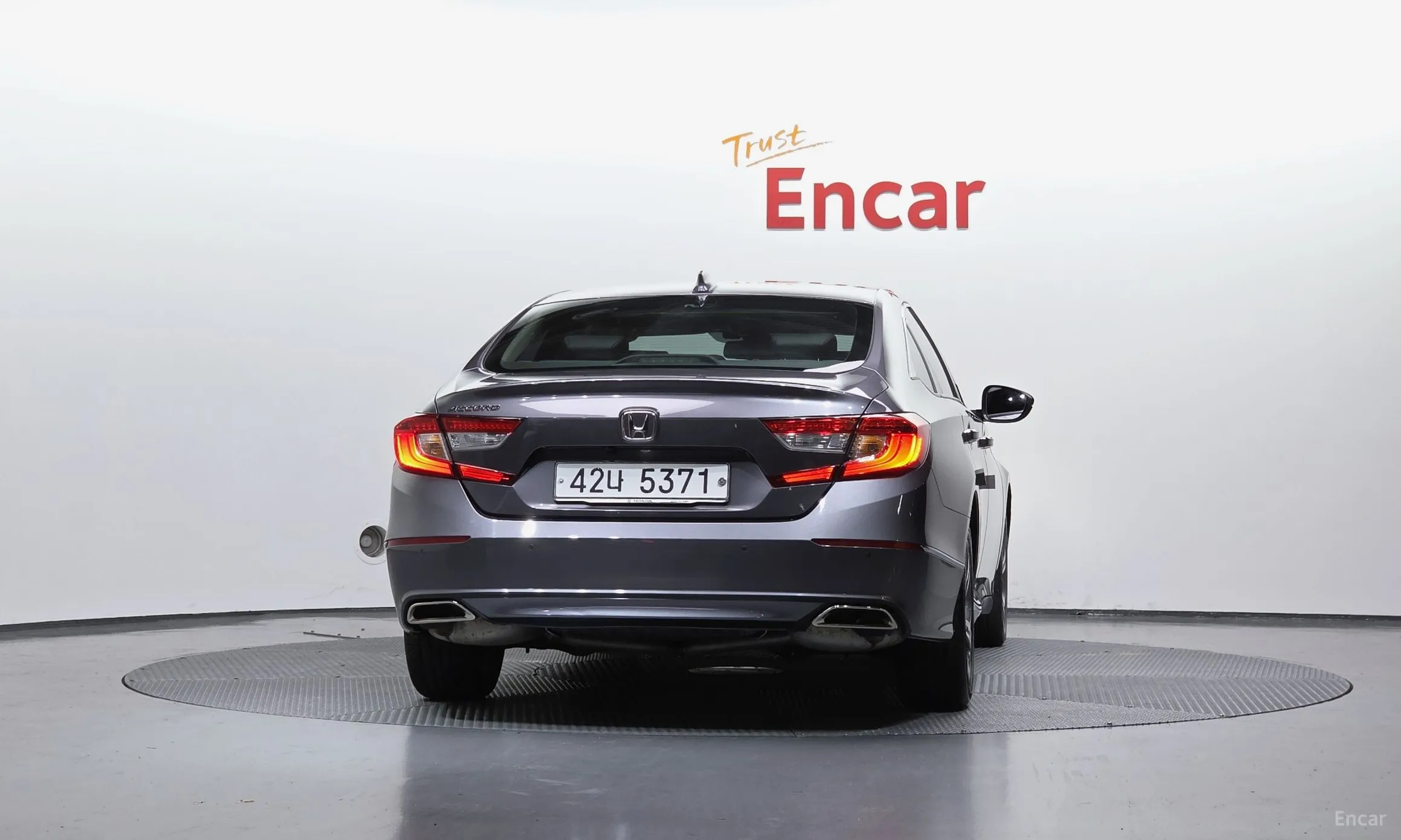 Honda Accord 10th Generation превью 4