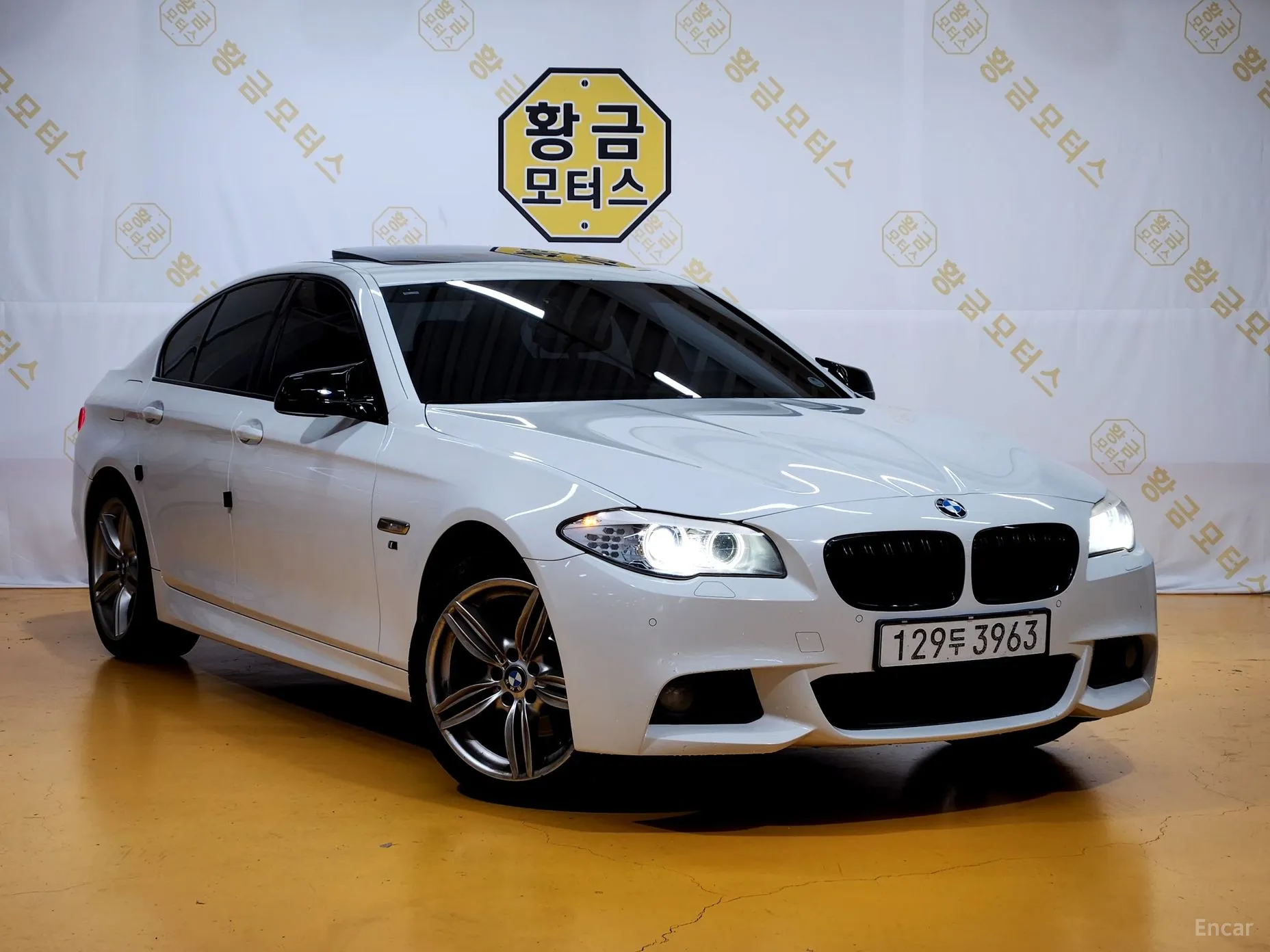 BMW 5 Series (F10) превью 4