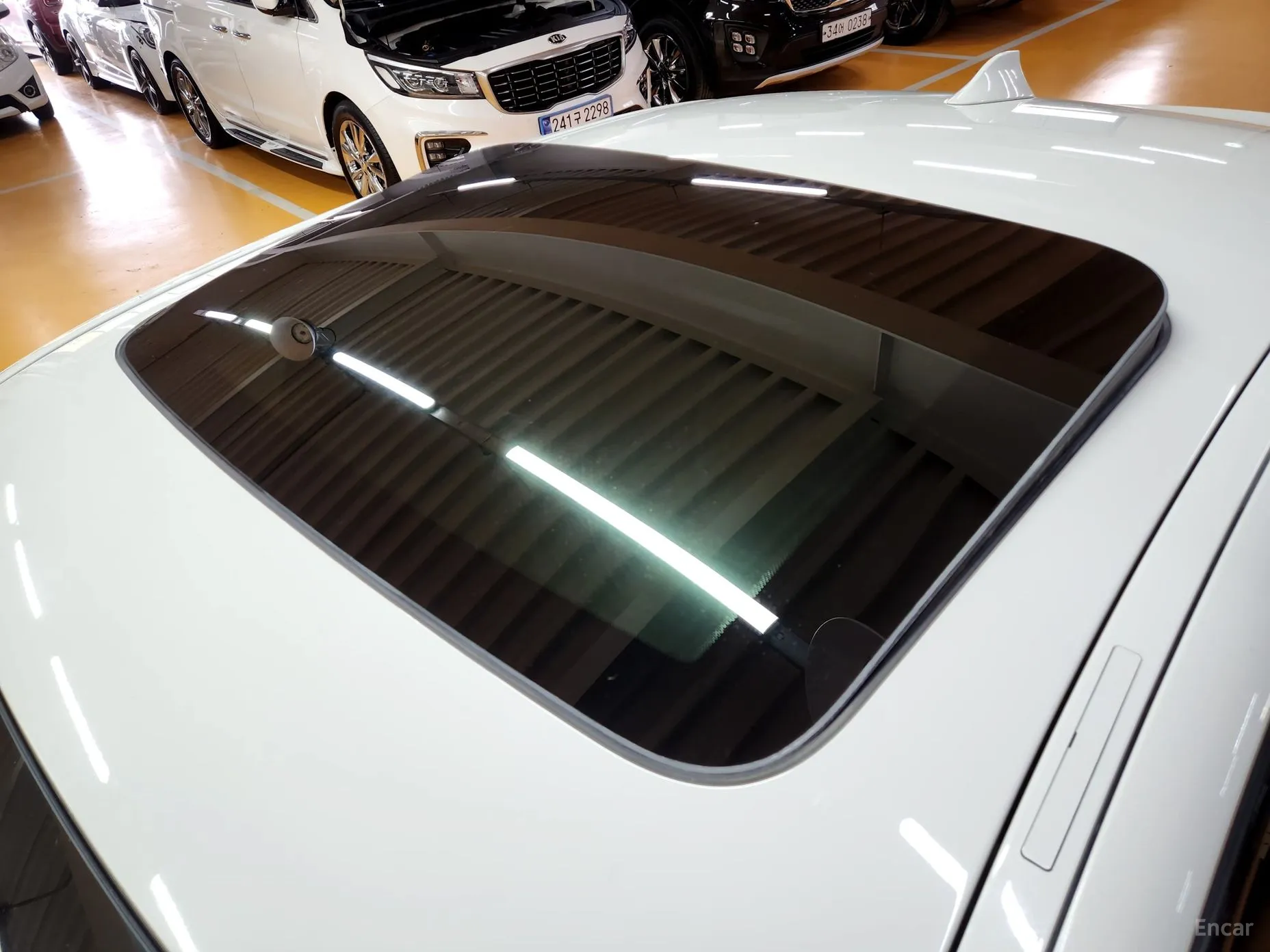 BMW 5 Series (F10) превью 8