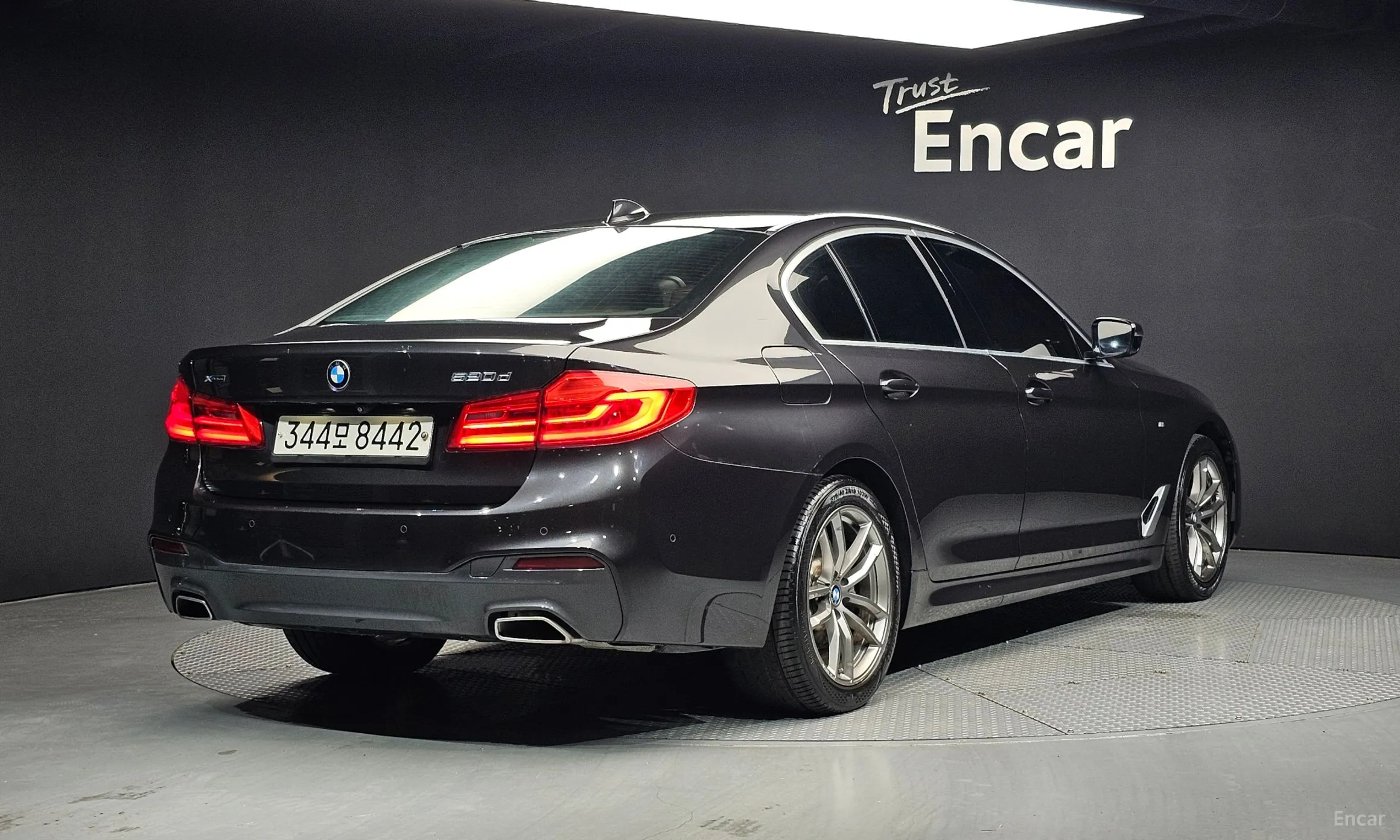 BMW 5 Series (G30)