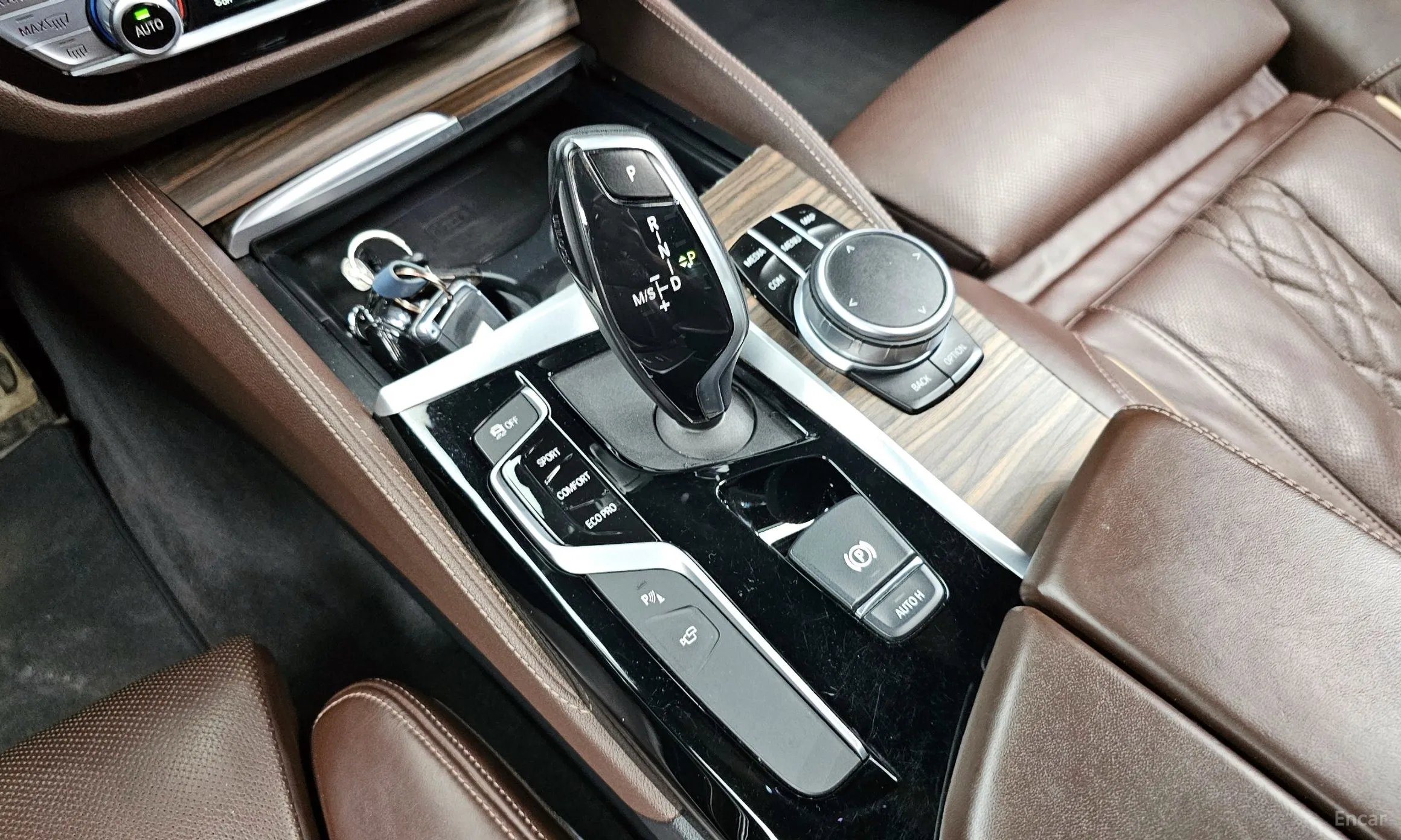 BMW 5 Series (G30) превью 9