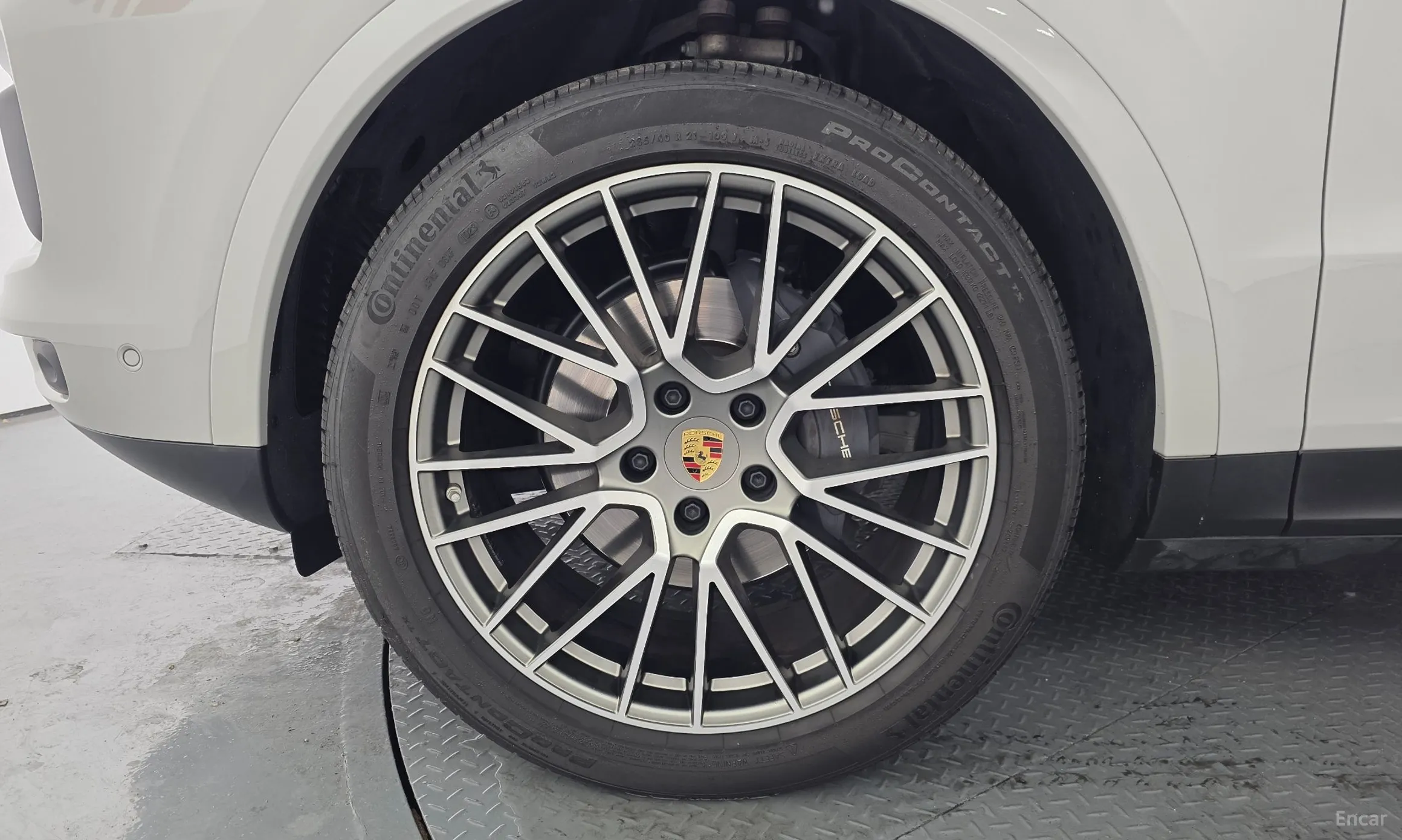Porsche Cayenne (PO536) превью 5