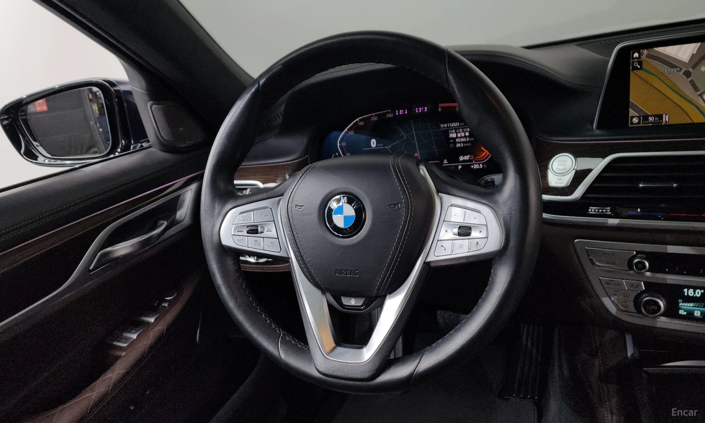 BMW 7 Series (G11) превью 14