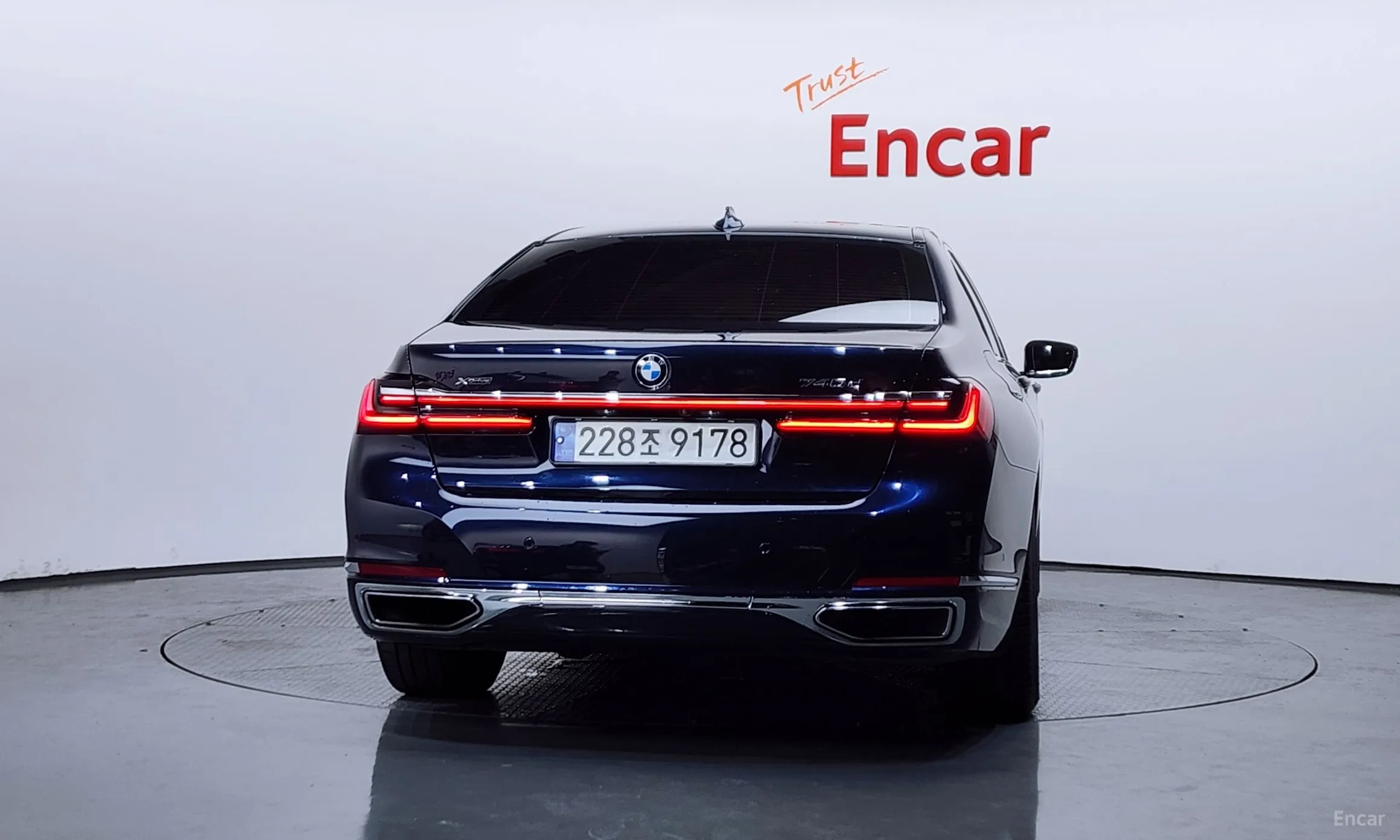 BMW 7 Series (G11) превью 4