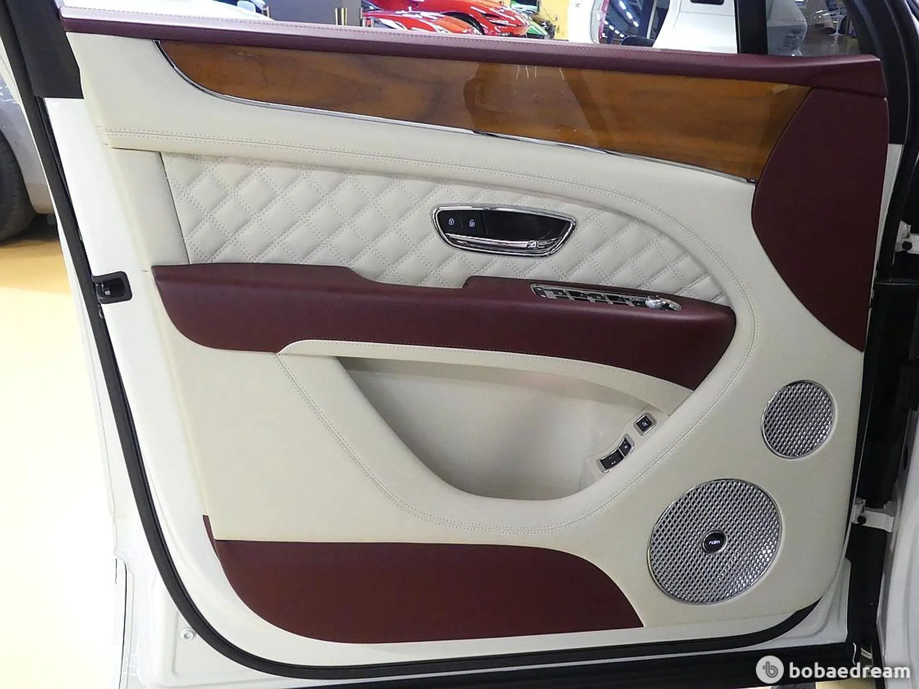 Bentley Bentayga превью 11