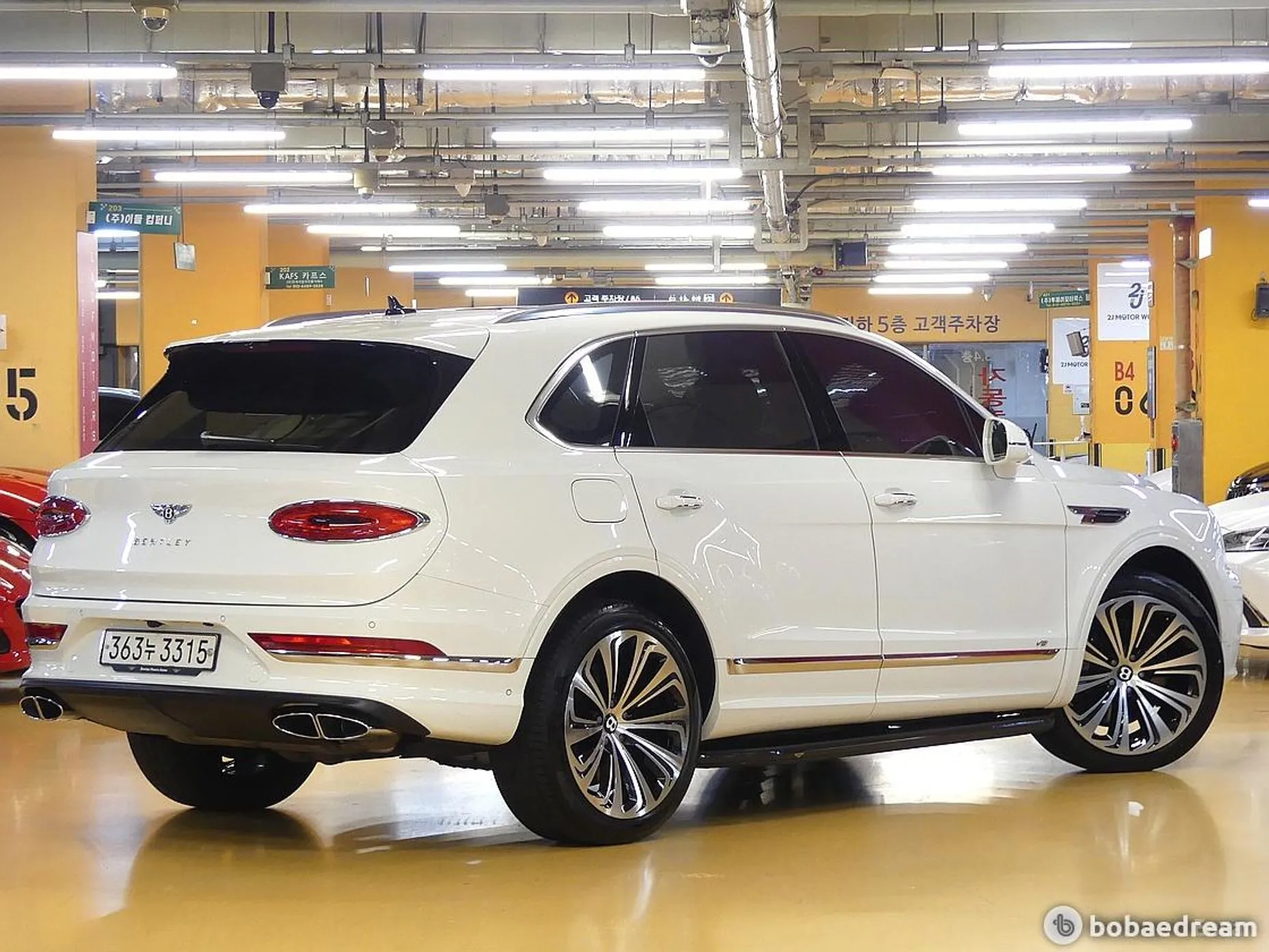 Bentley Bentayga превью 3