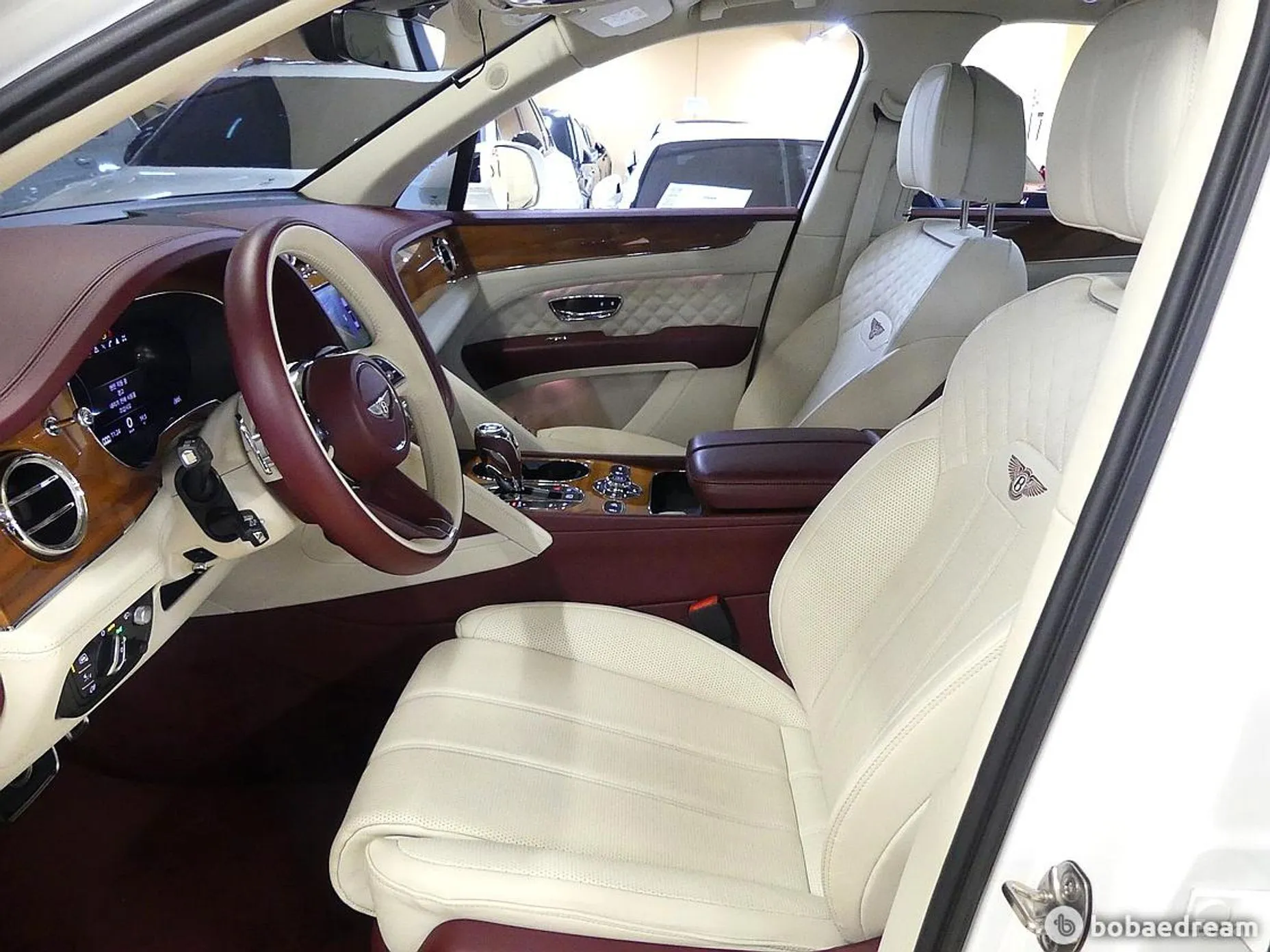 Bentley Bentayga превью 8