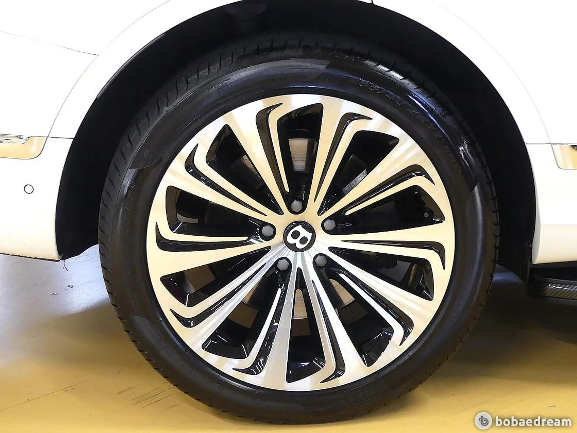 Bentley Bentayga превью 9