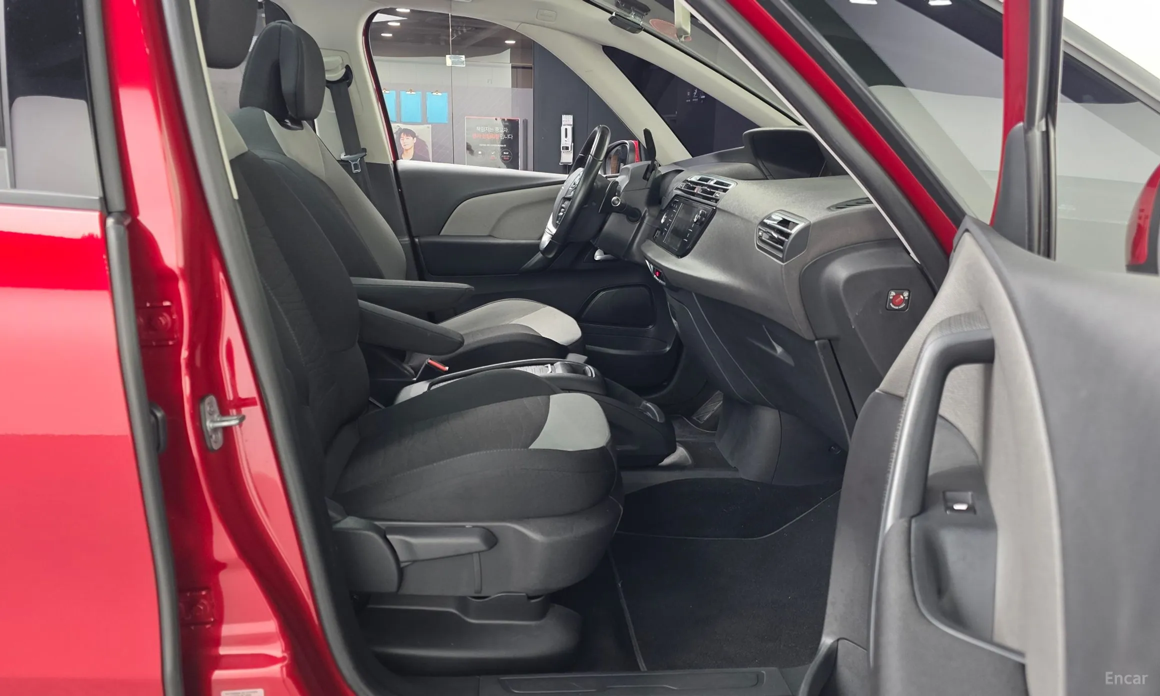 Citroën/DS Grand C4 Picasso превью 11
