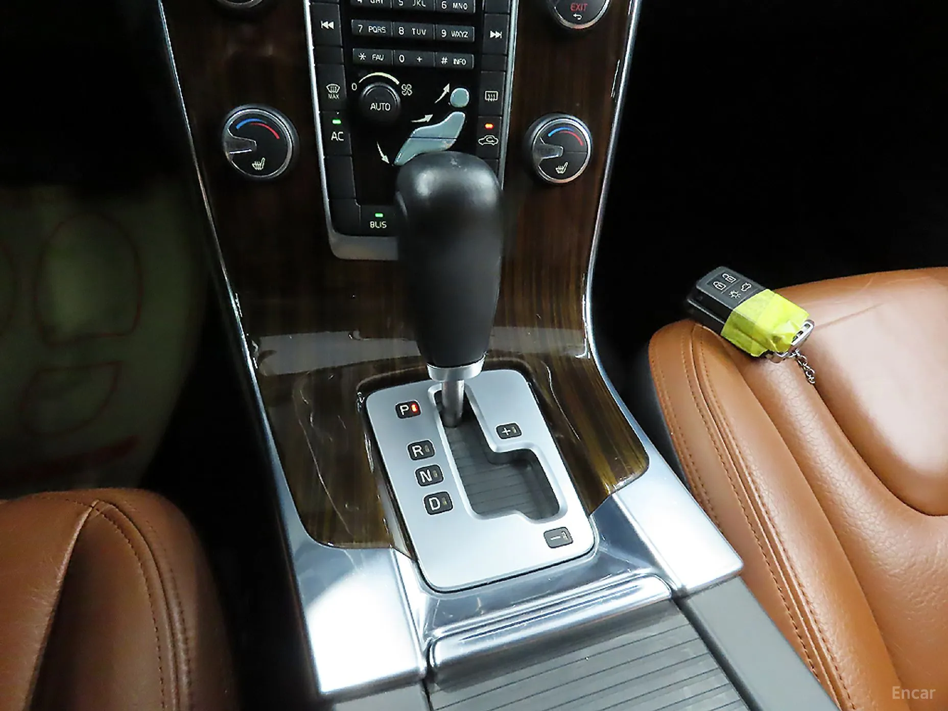 Volvo S60 превью 11