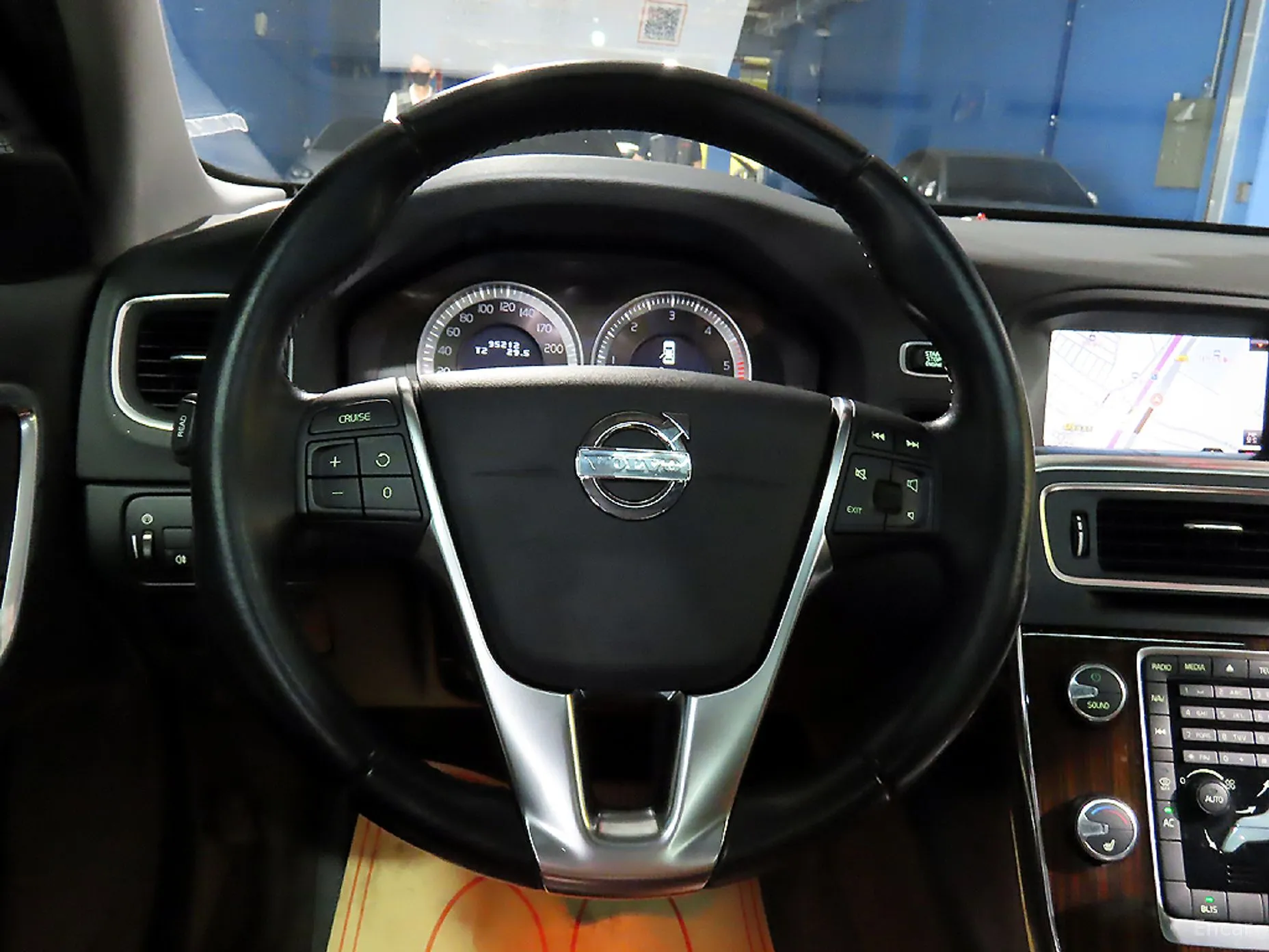 Volvo S60 превью 8