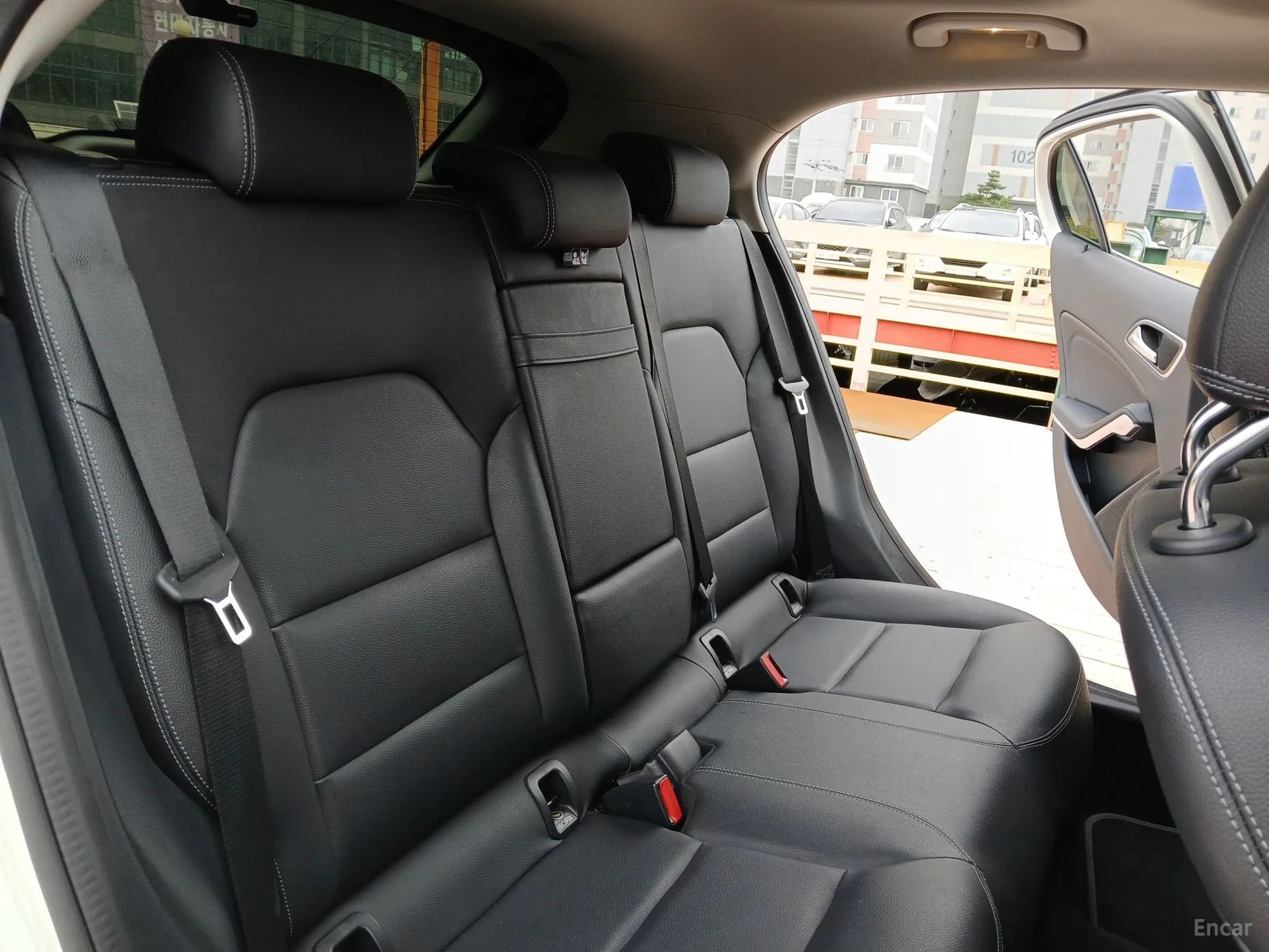 Mercedes Benz GLA-Class X156 превью 12