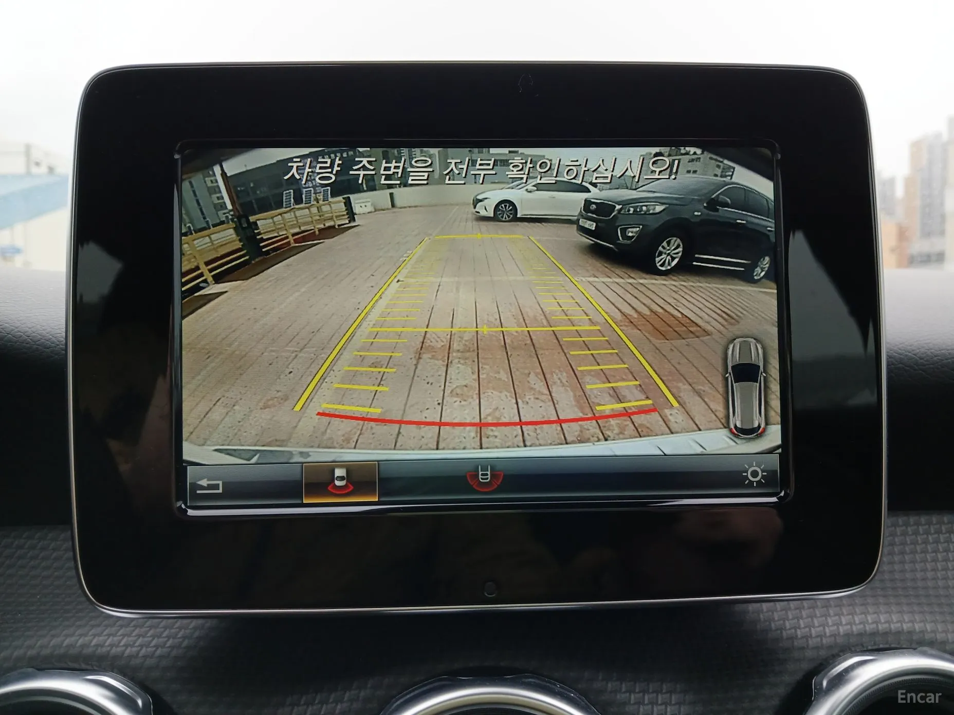 Mercedes Benz GLA-Class X156 превью 15