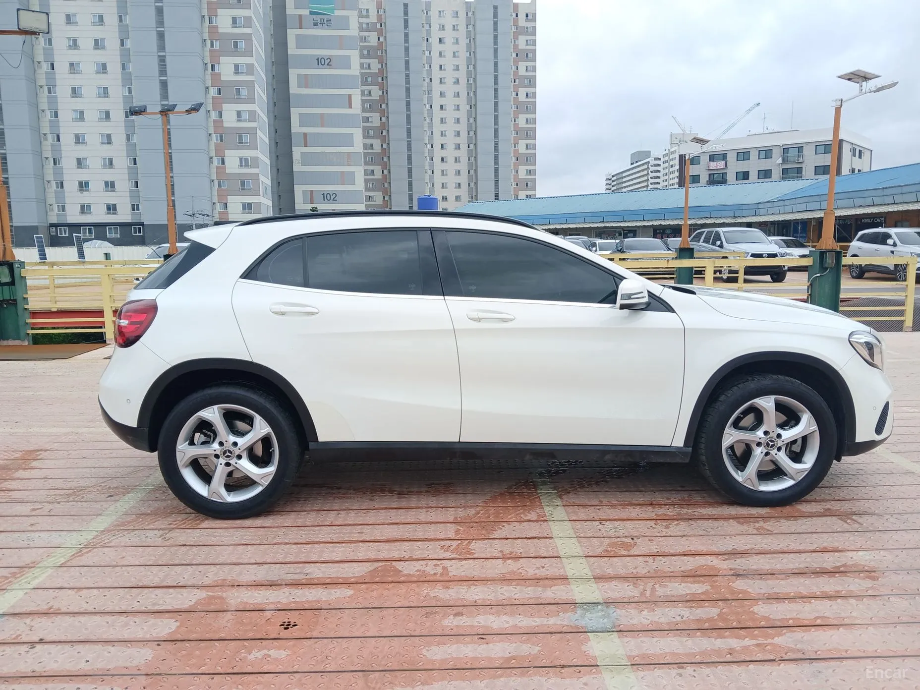 Mercedes Benz GLA-Class X156 превью 6