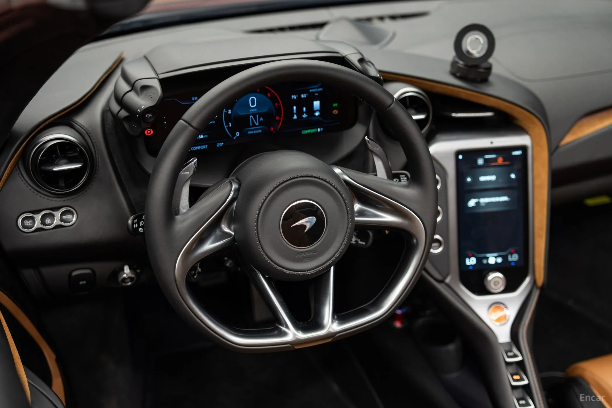 McLaren 750S превью 14