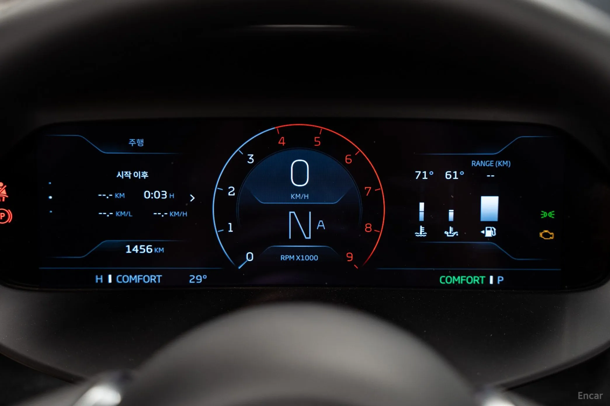 McLaren 750S превью 15