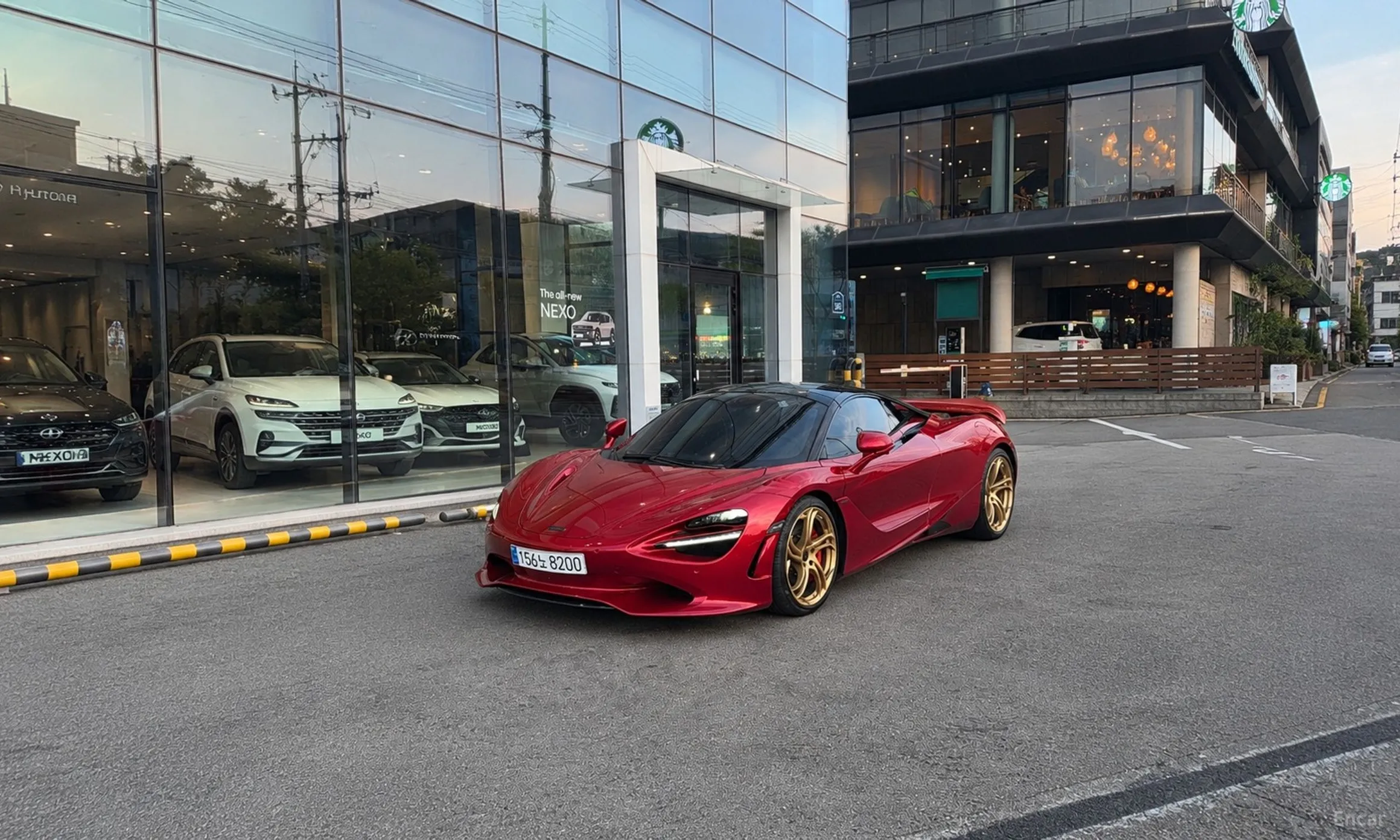 McLaren 750S превью 7