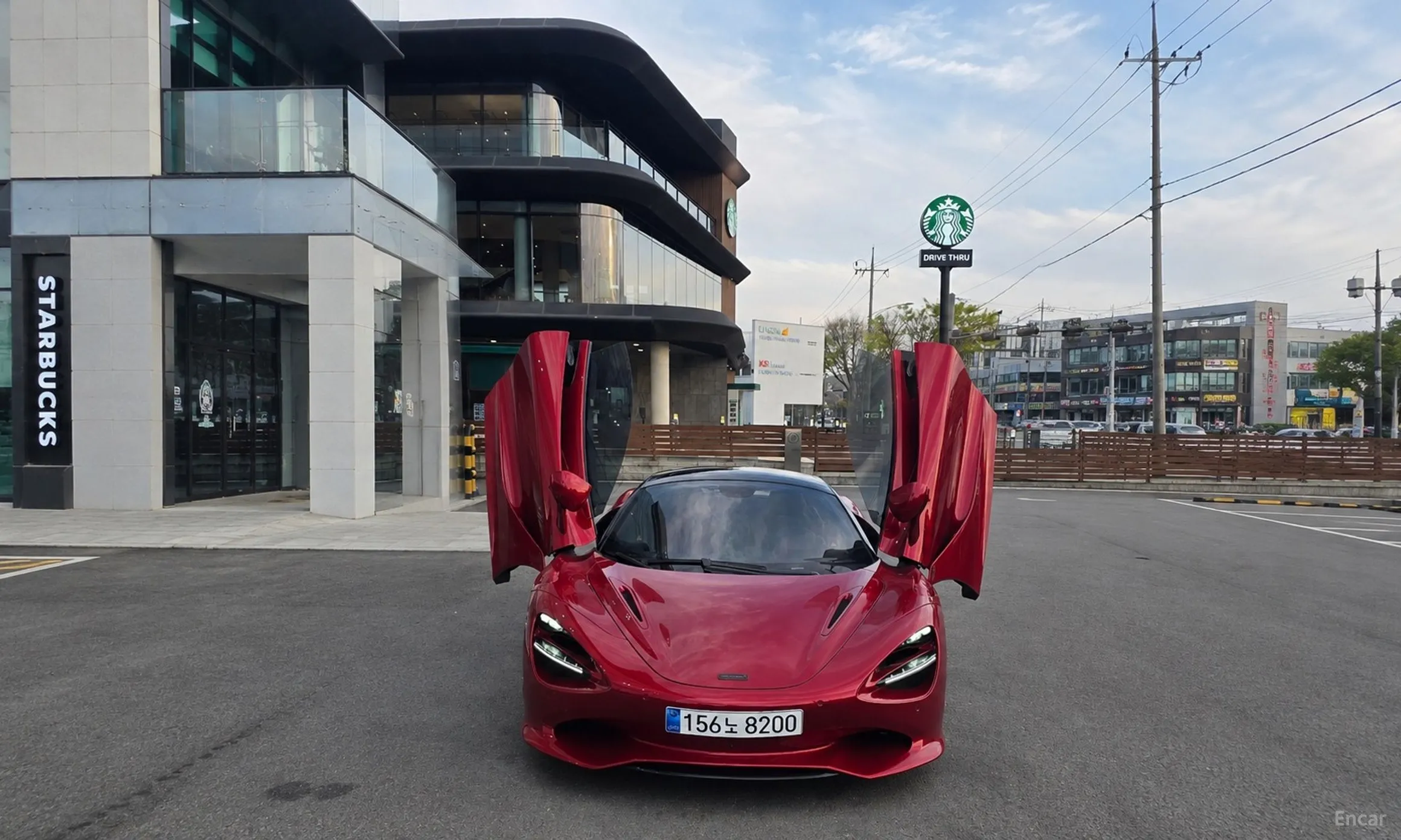 McLaren 750S превью 8