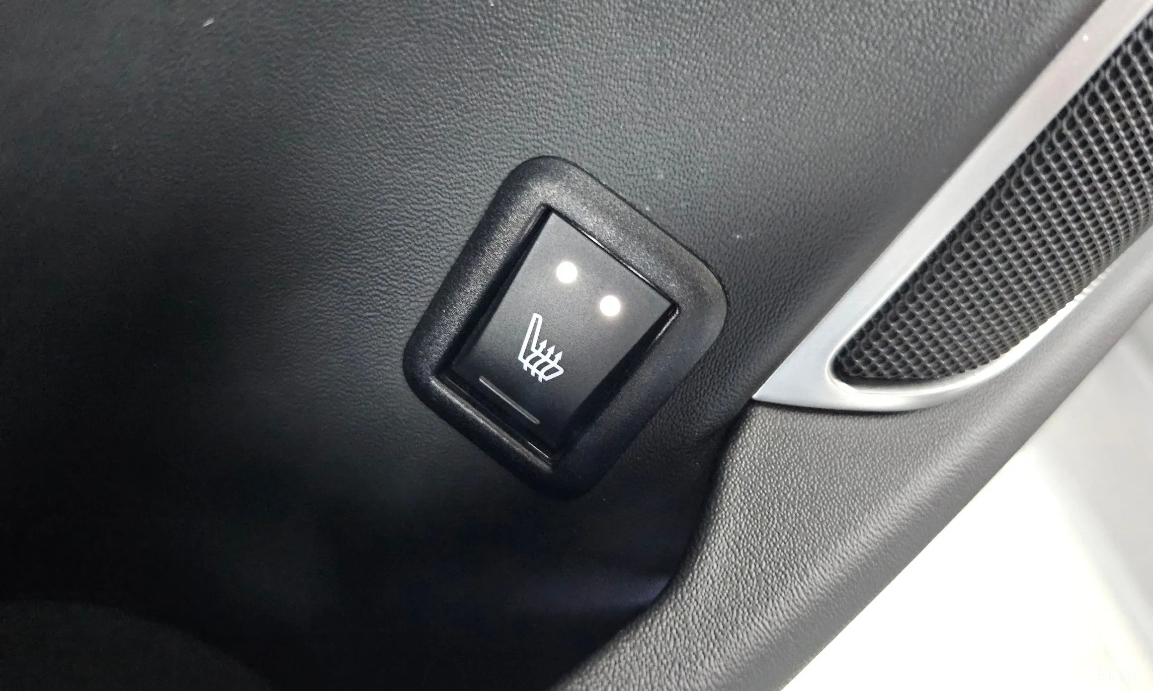 Maserati Levante превью 19
