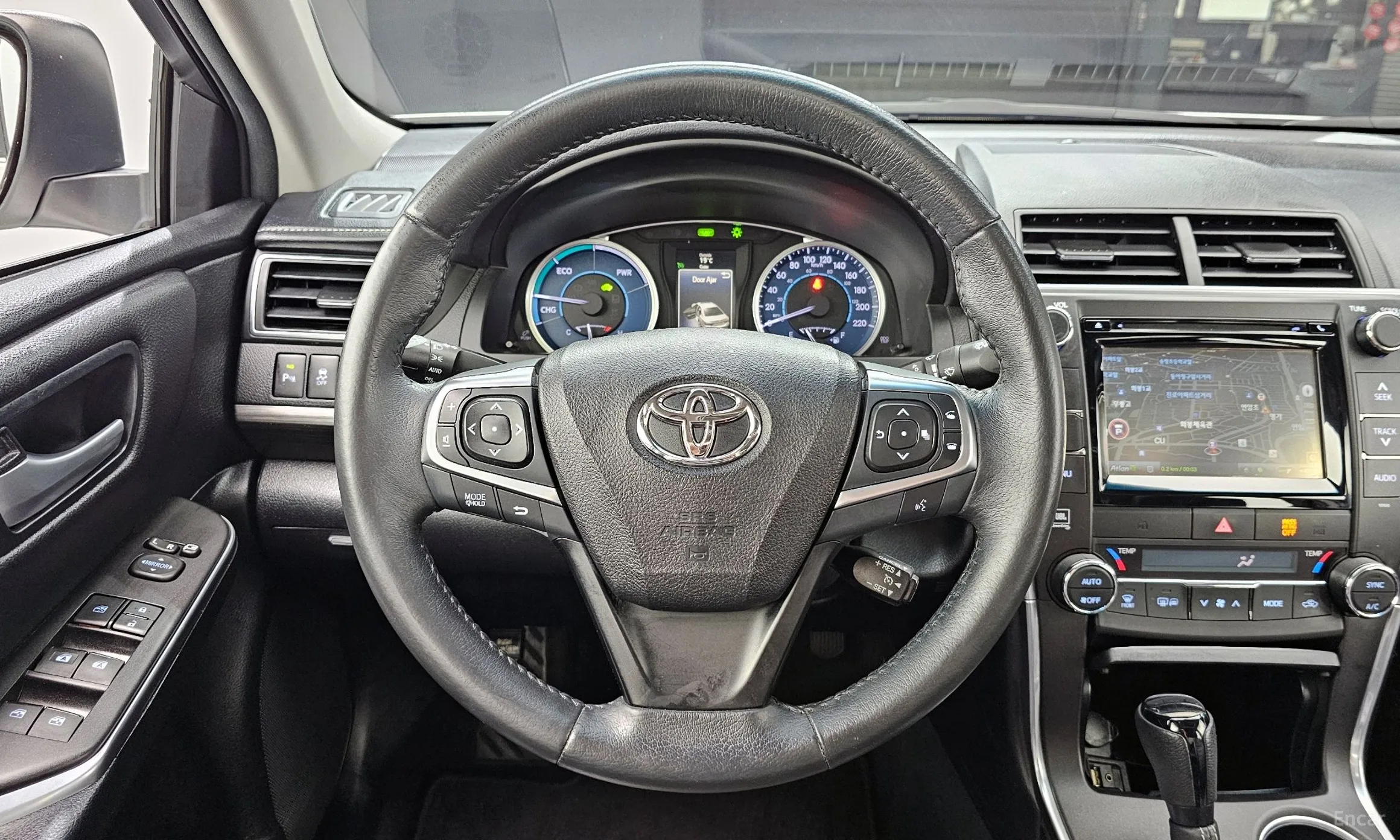 Toyota New Camry превью 12