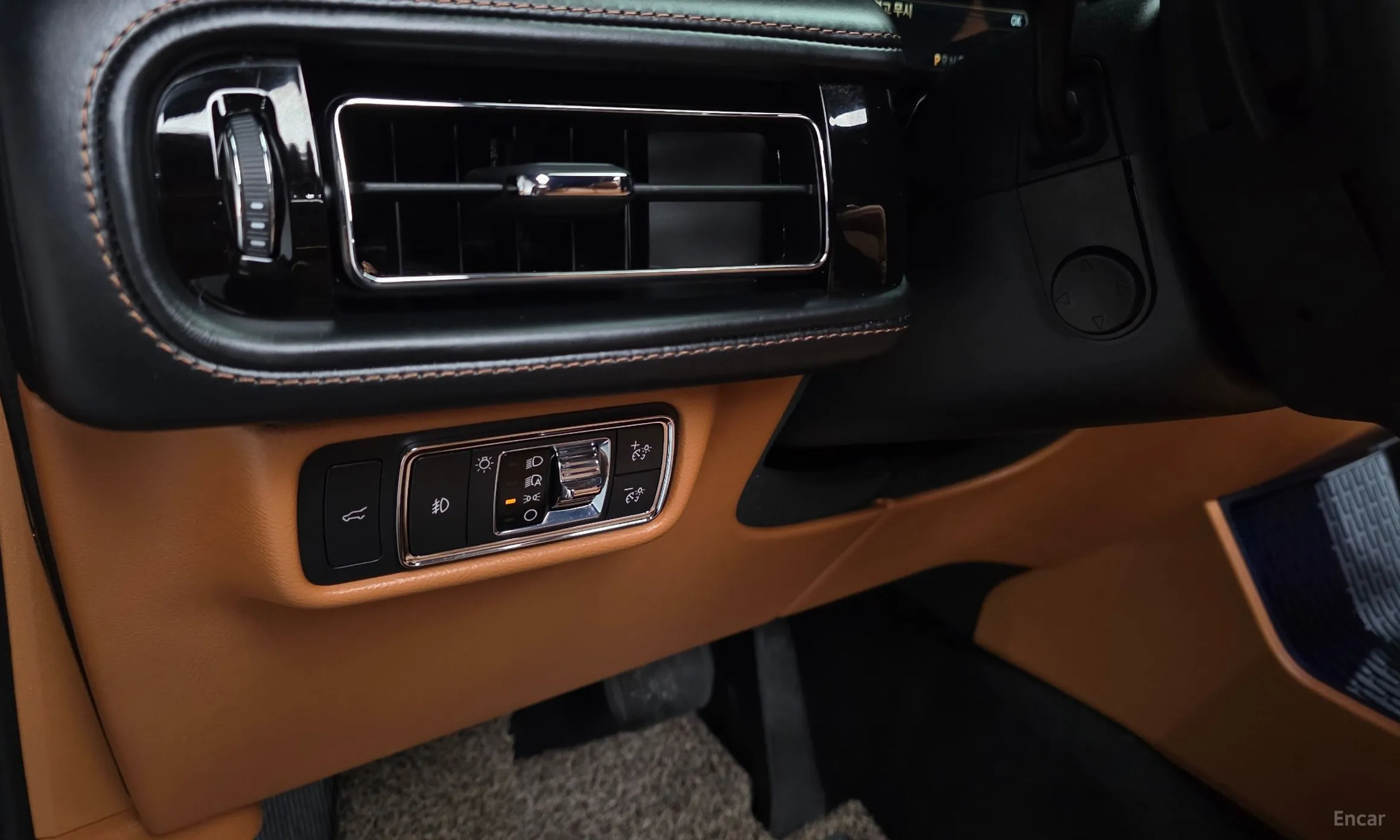Lincoln Aviator 2nd Generation превью 14