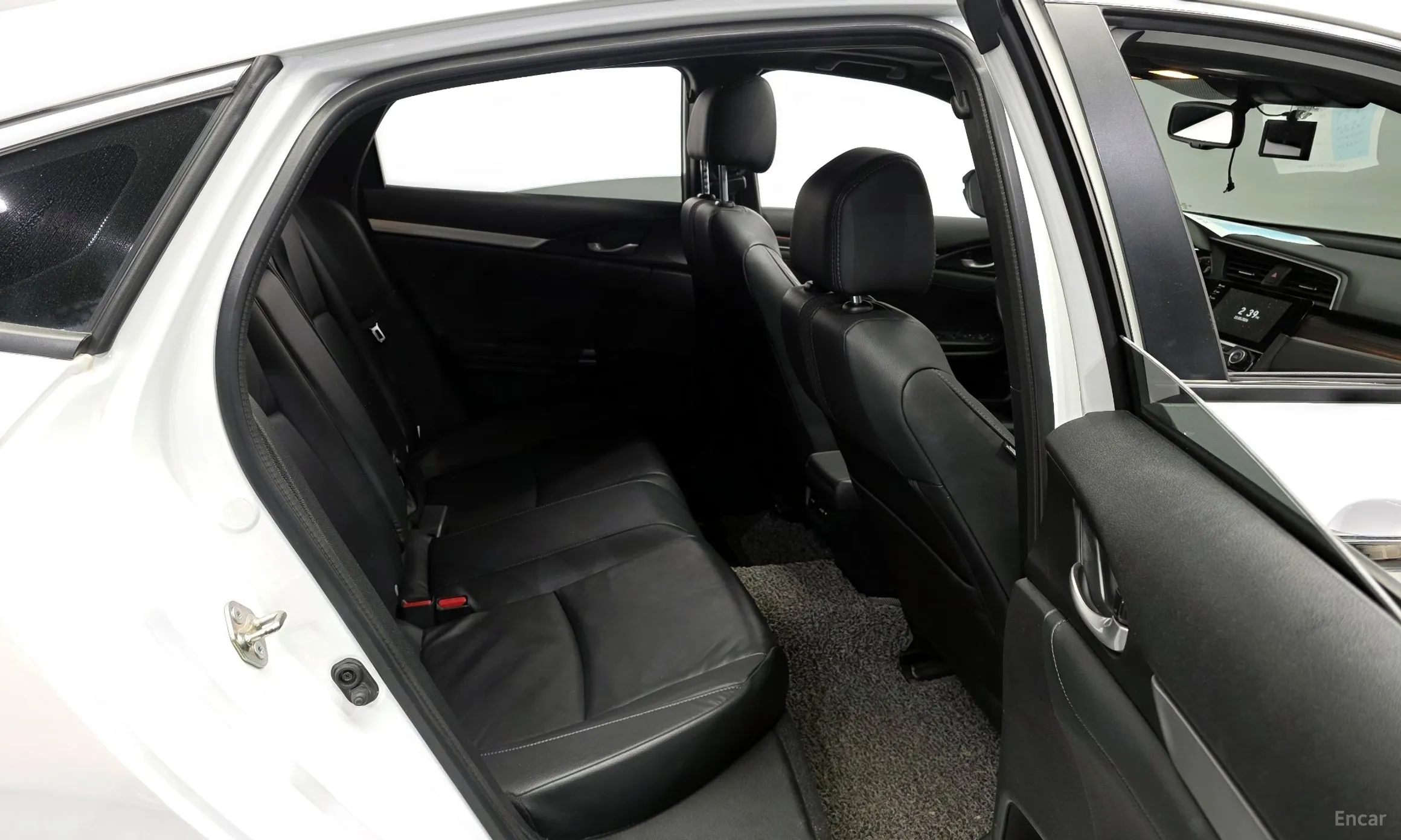 Honda Civic превью 11