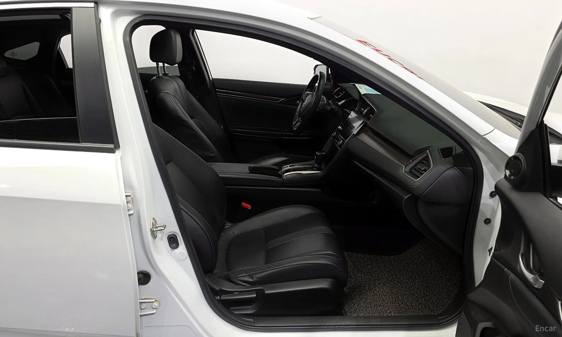 Honda Civic превью 12
