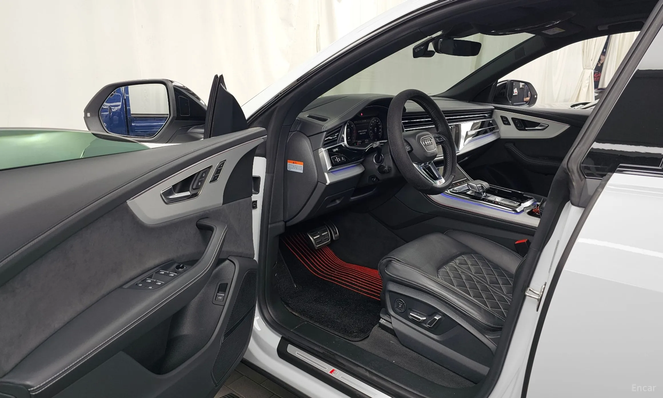 Audi Q8 (4M) превью 10
